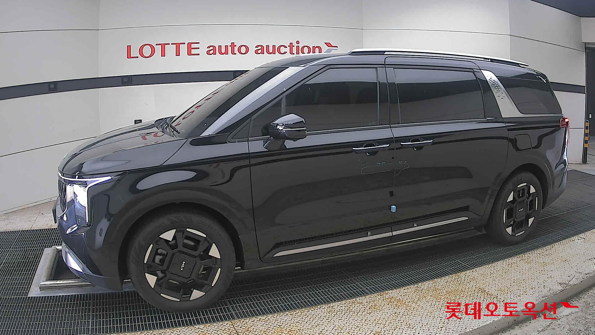 2025 - kia carnival