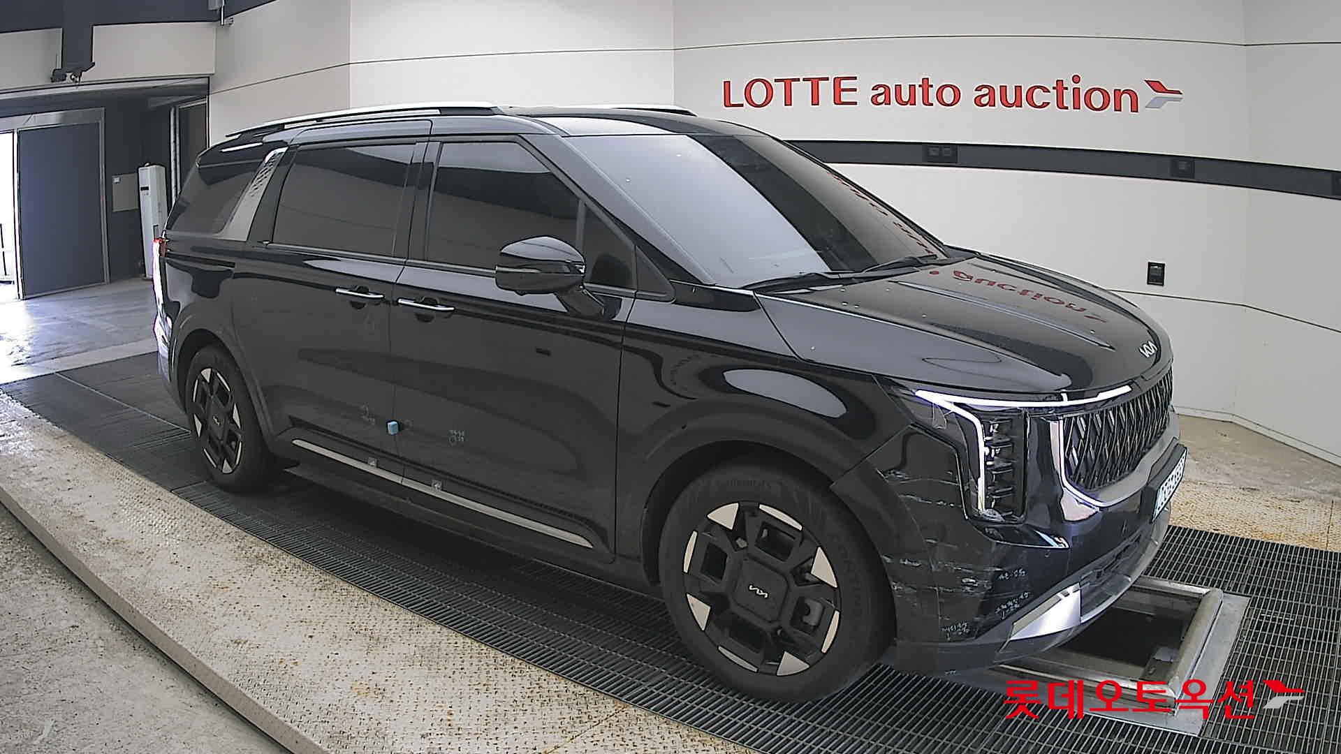 2025 - kia carnival