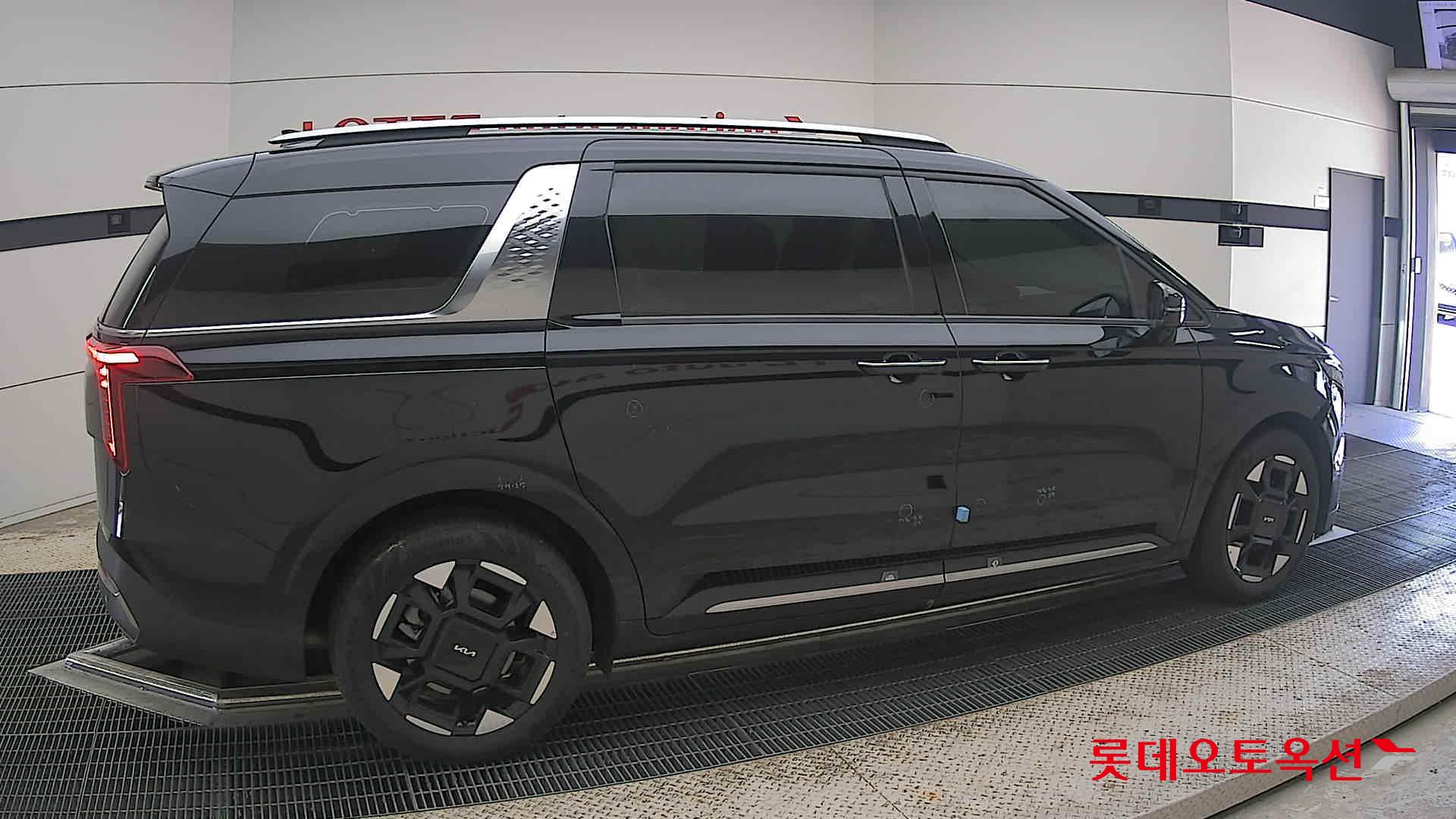 2025 - kia carnival