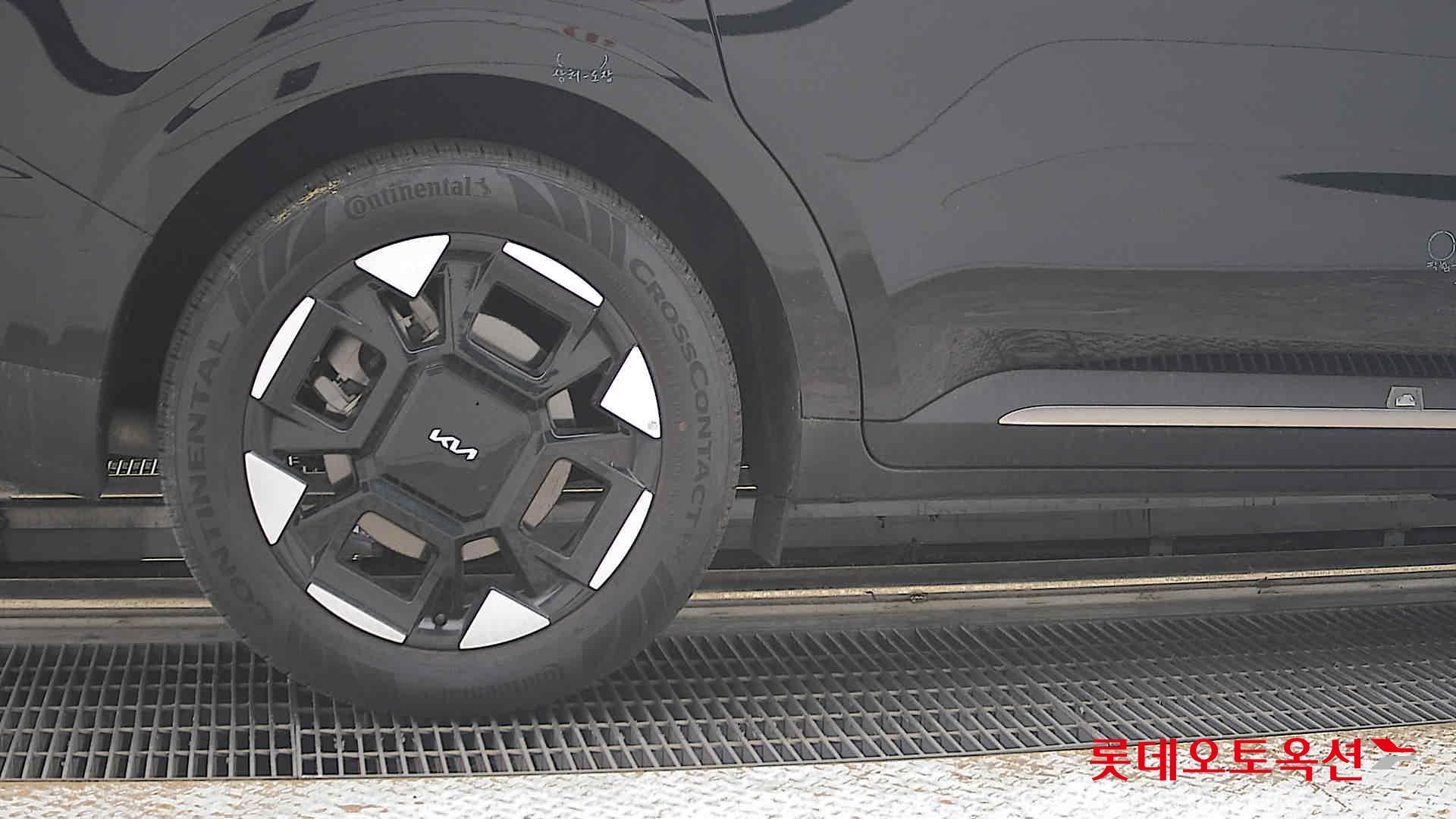 2025 - kia carnival