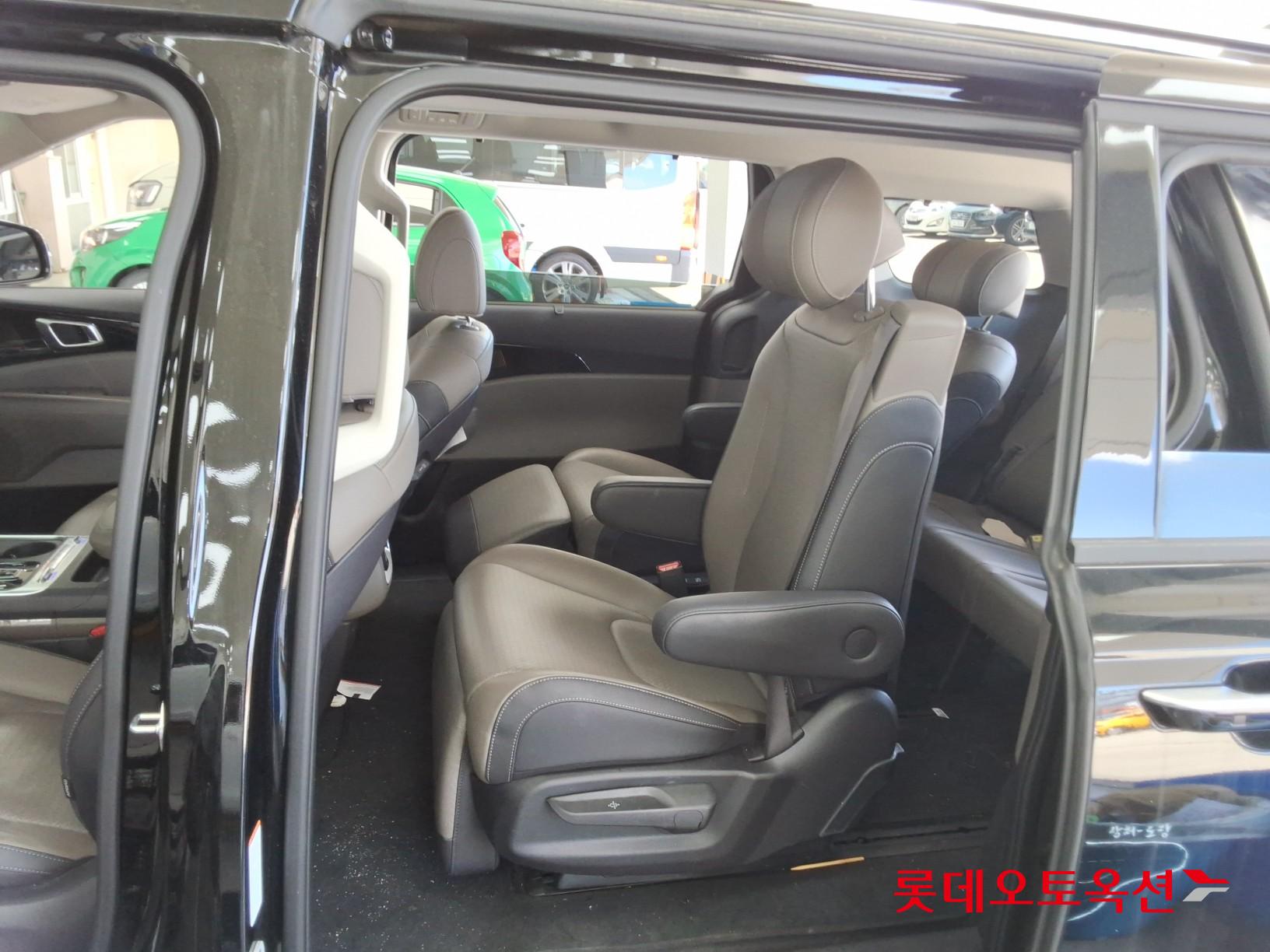 2025 - kia carnival