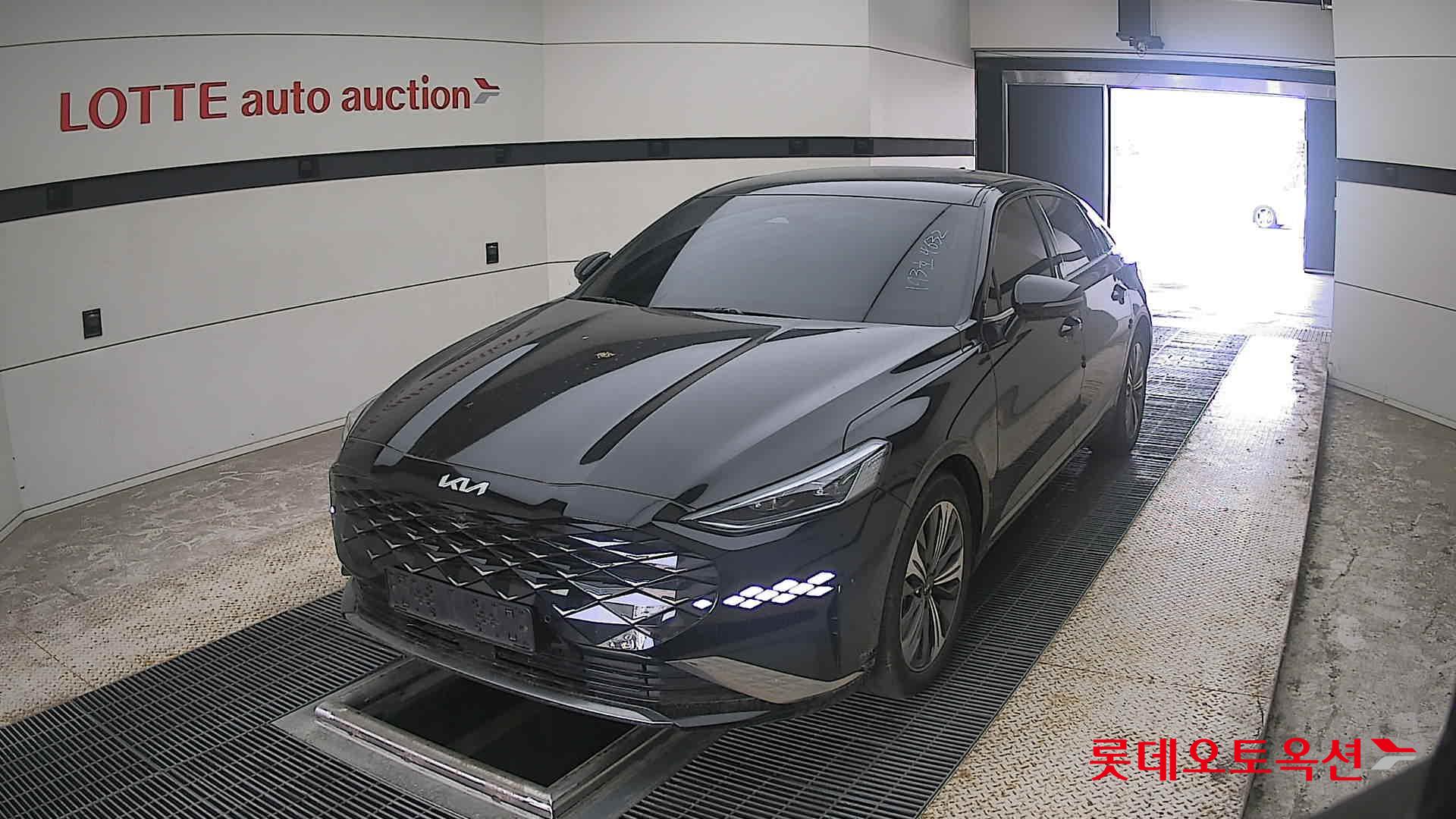 2023 - kia k8