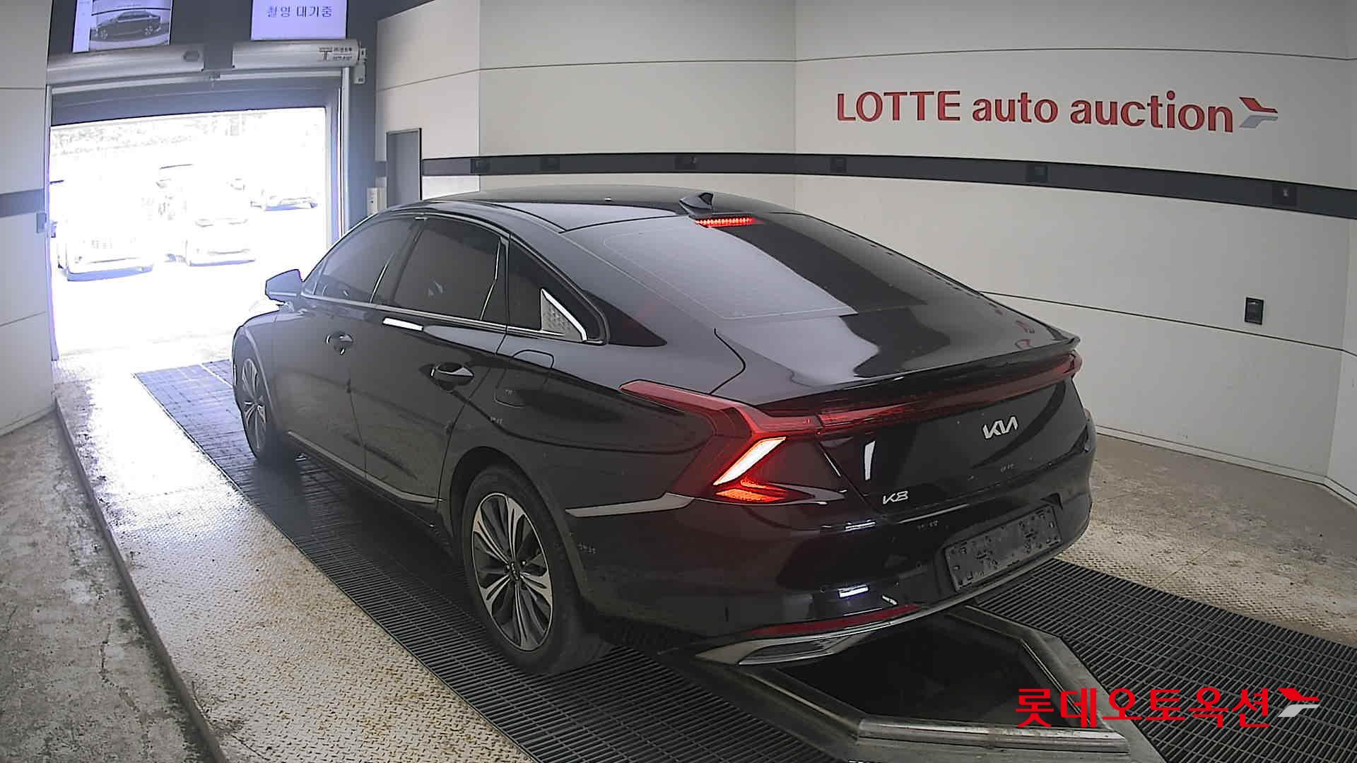 2023 - kia k8