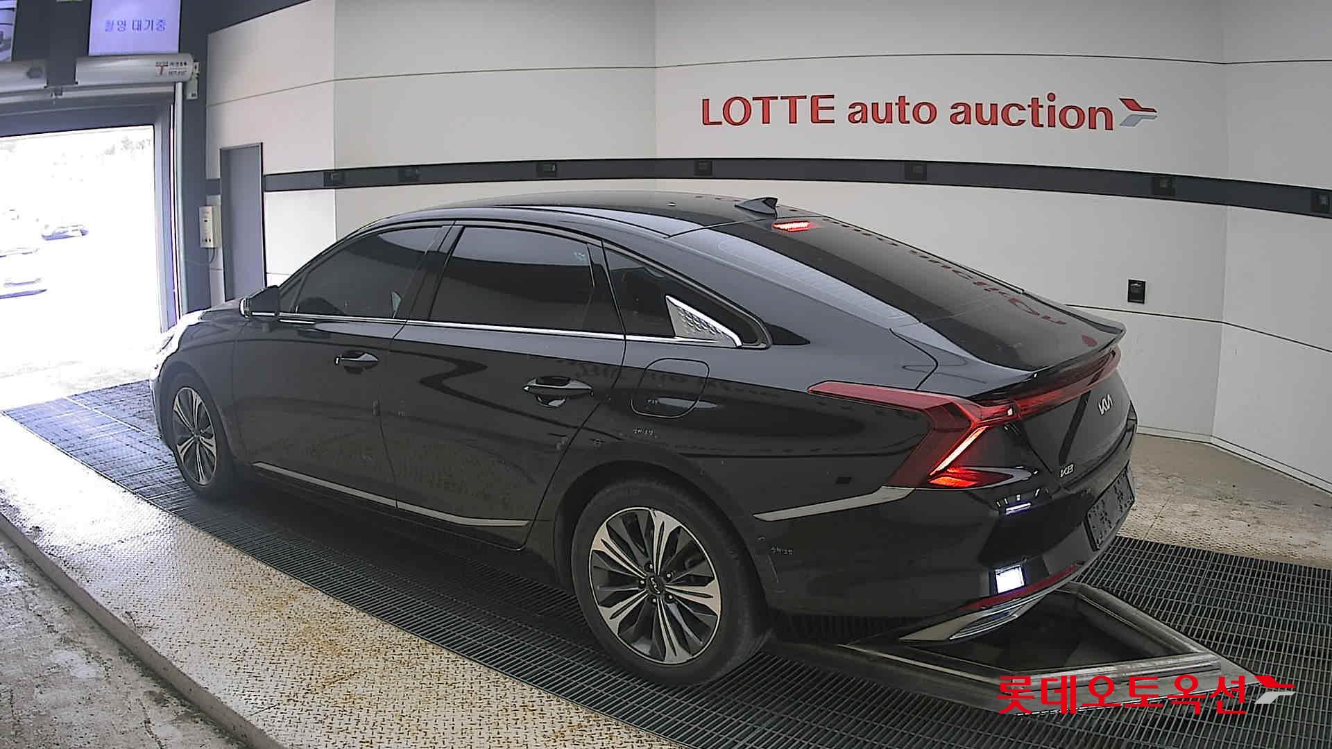 2023 - kia k8