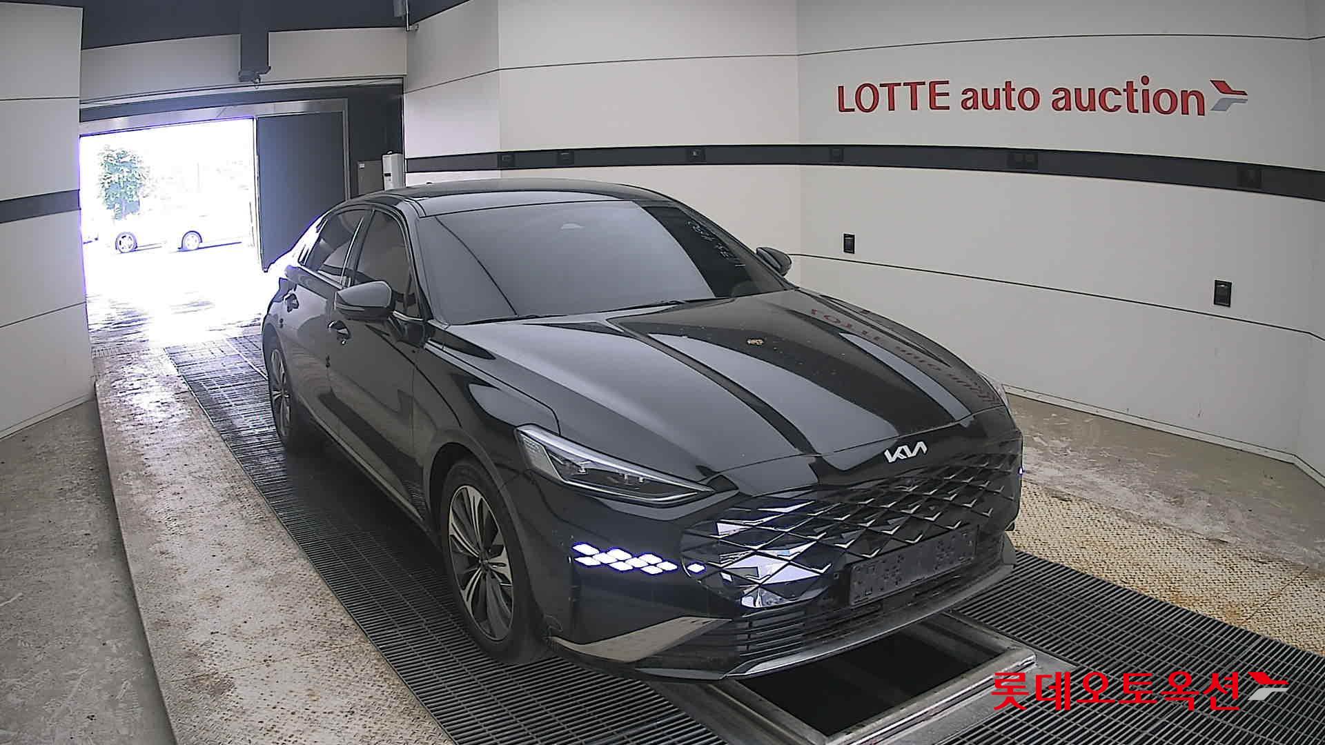 2023 - kia k8