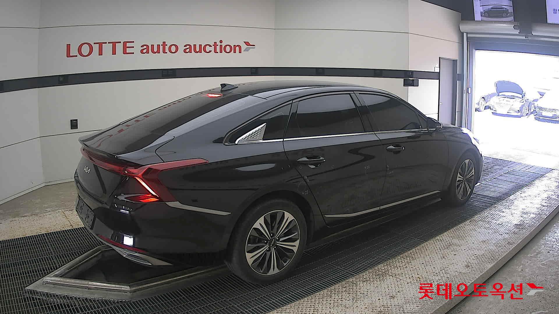2023 - kia k8