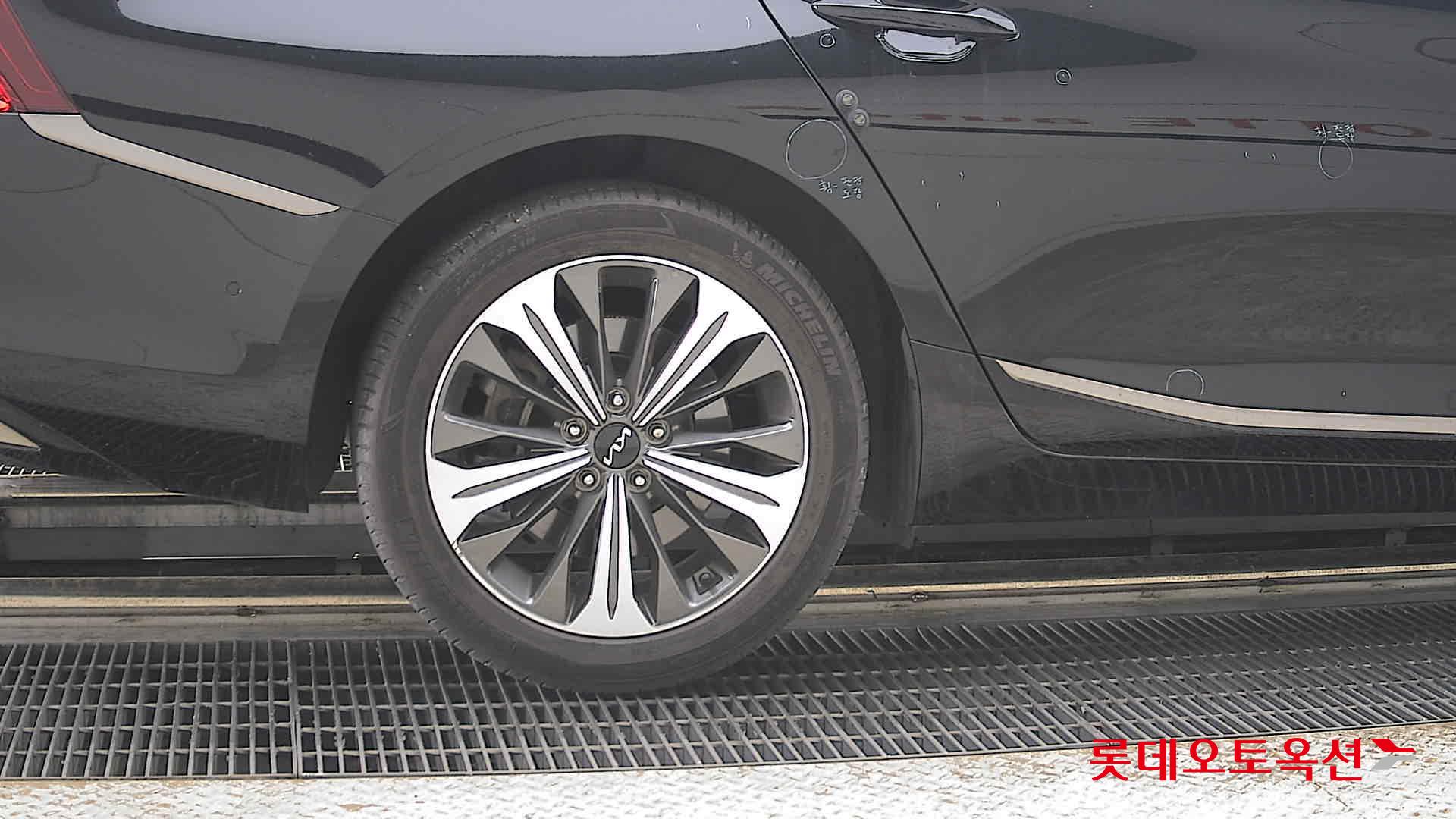 2023 - kia k8