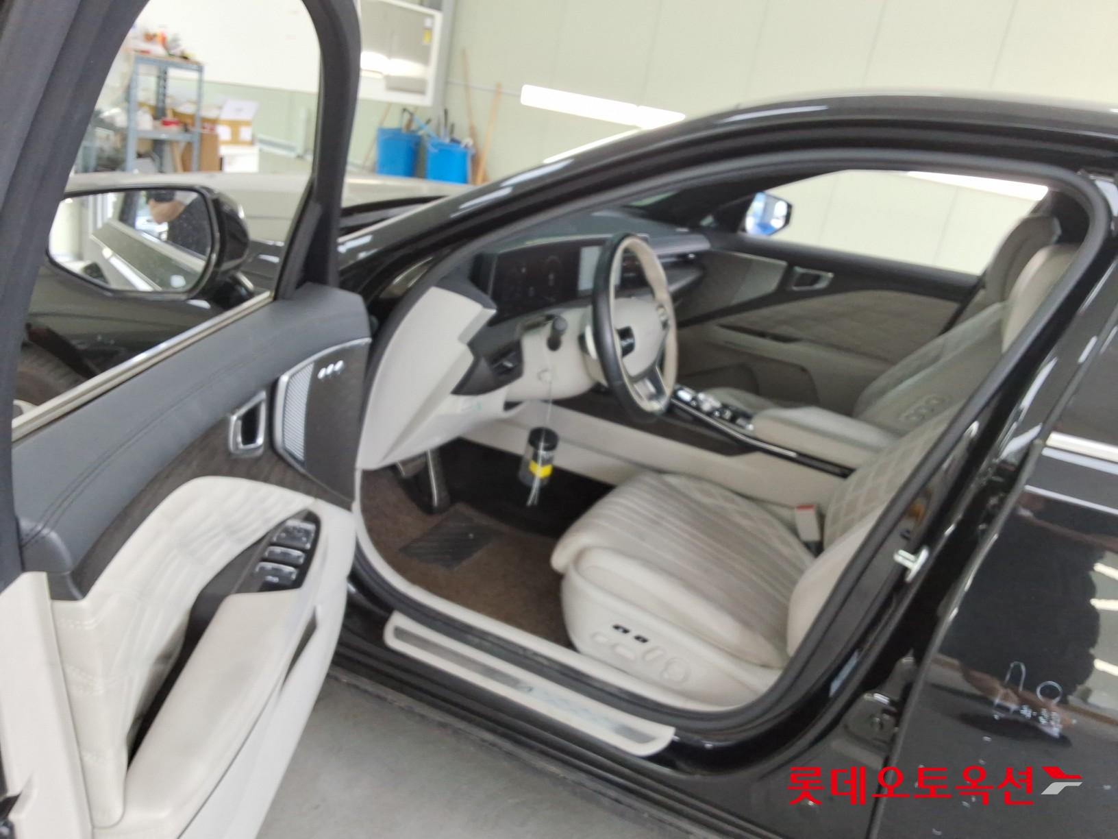 2023 - kia k8