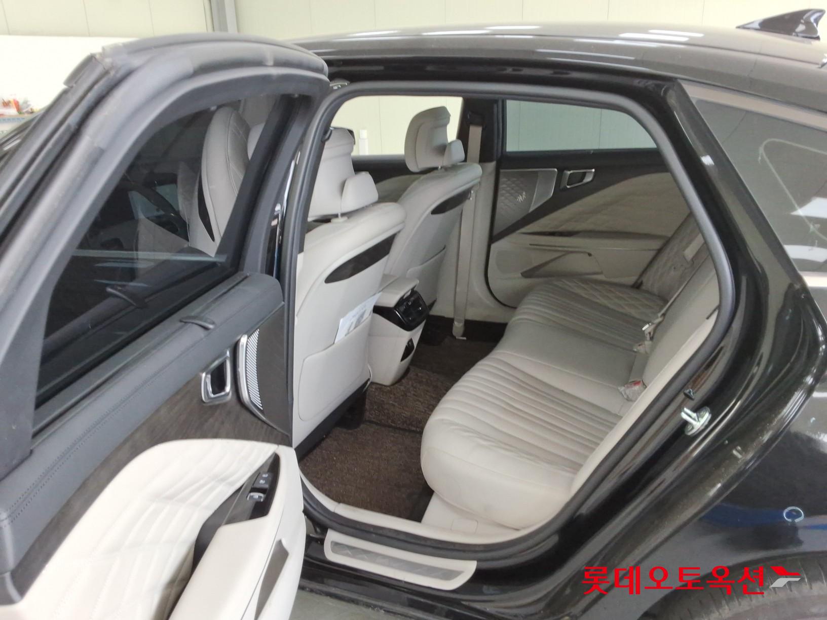 2023 - kia k8