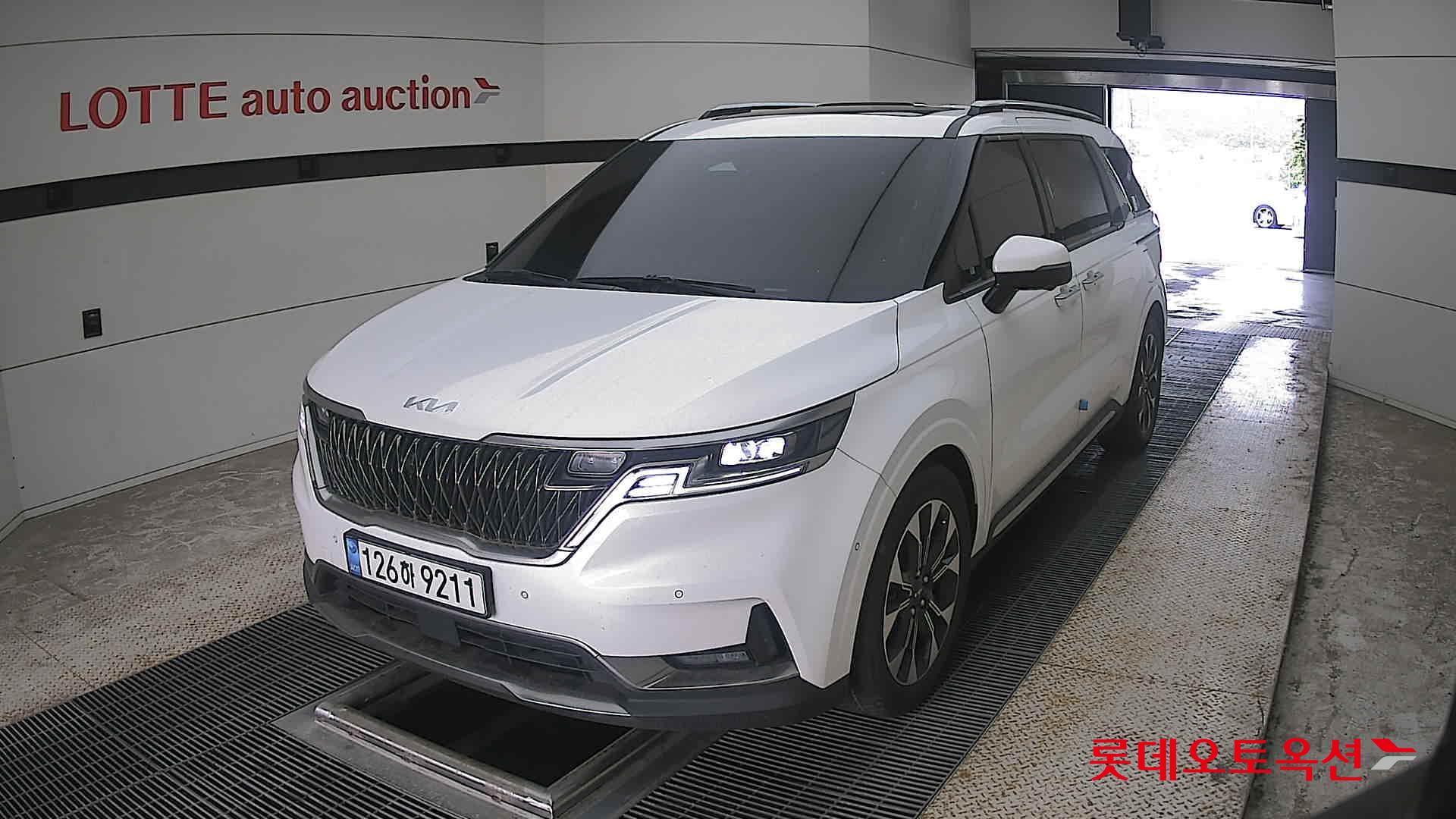2023 - kia carnival