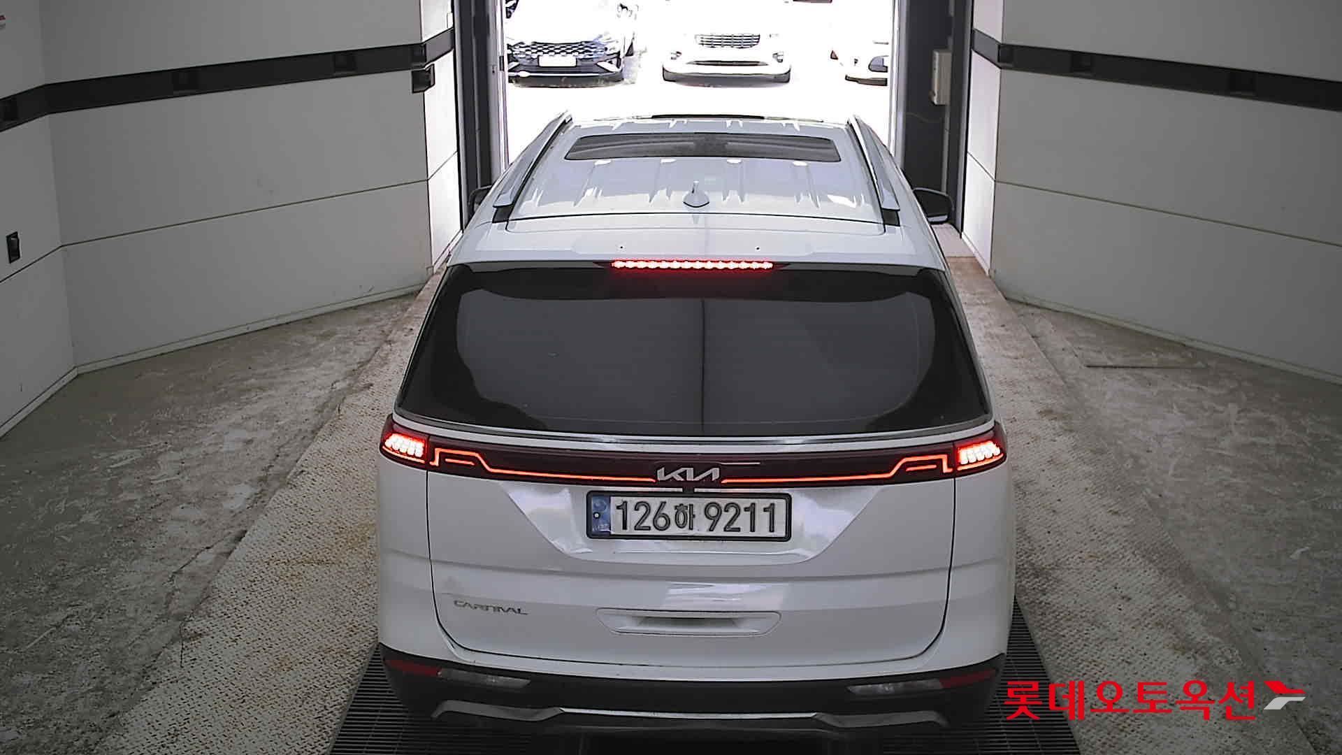 2023 - kia carnival