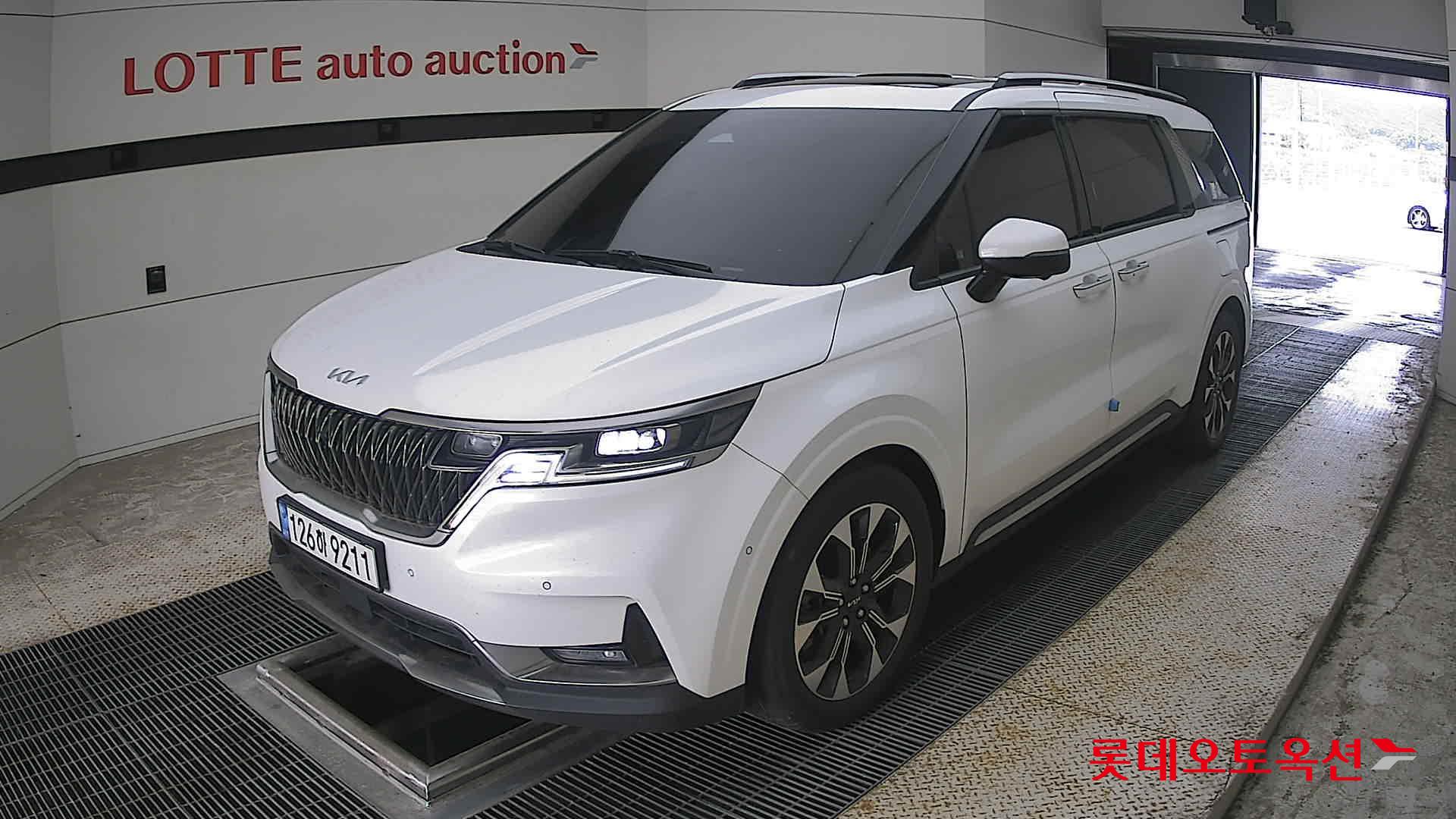 2023 - kia carnival