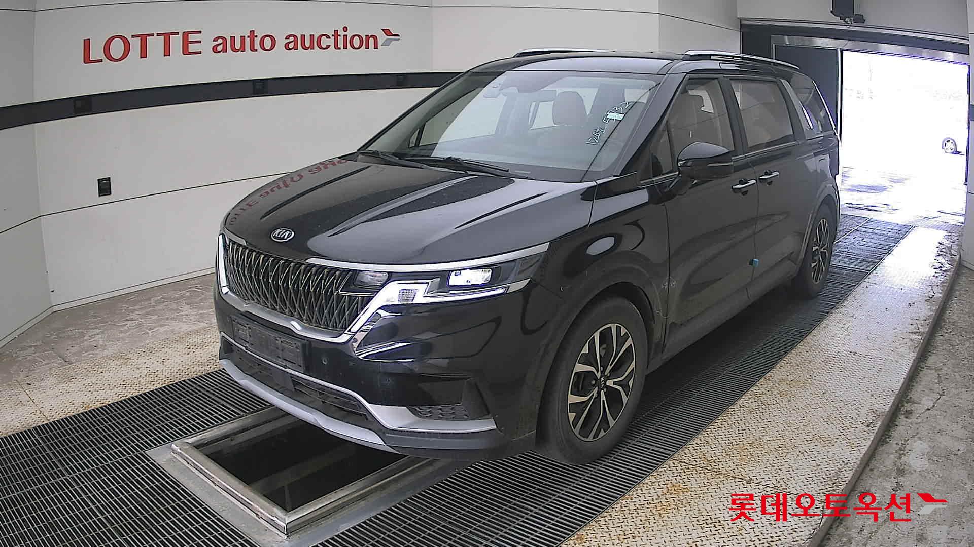 2021 - kia carnival