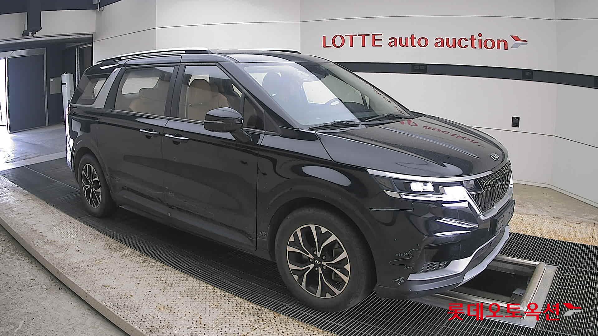 2021 - kia carnival