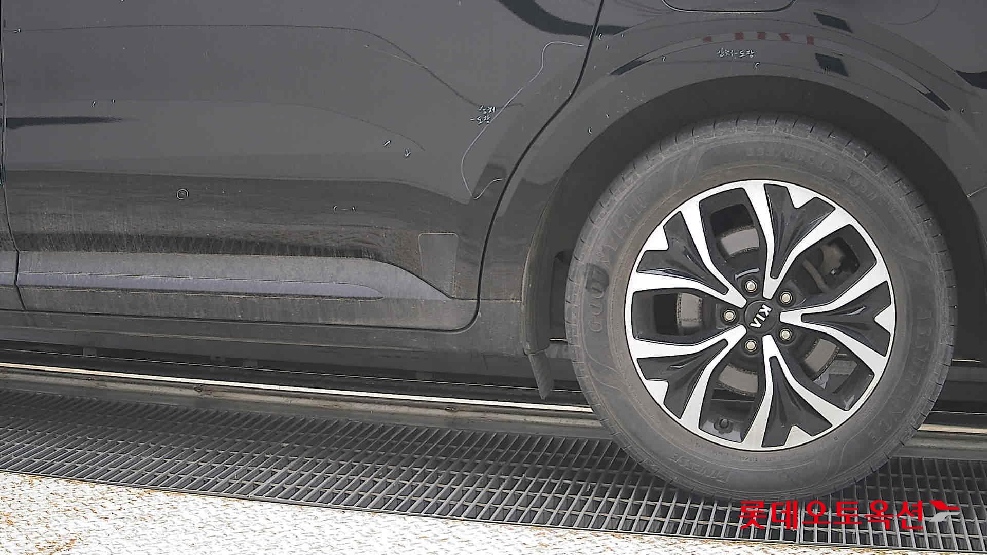 2021 - kia carnival