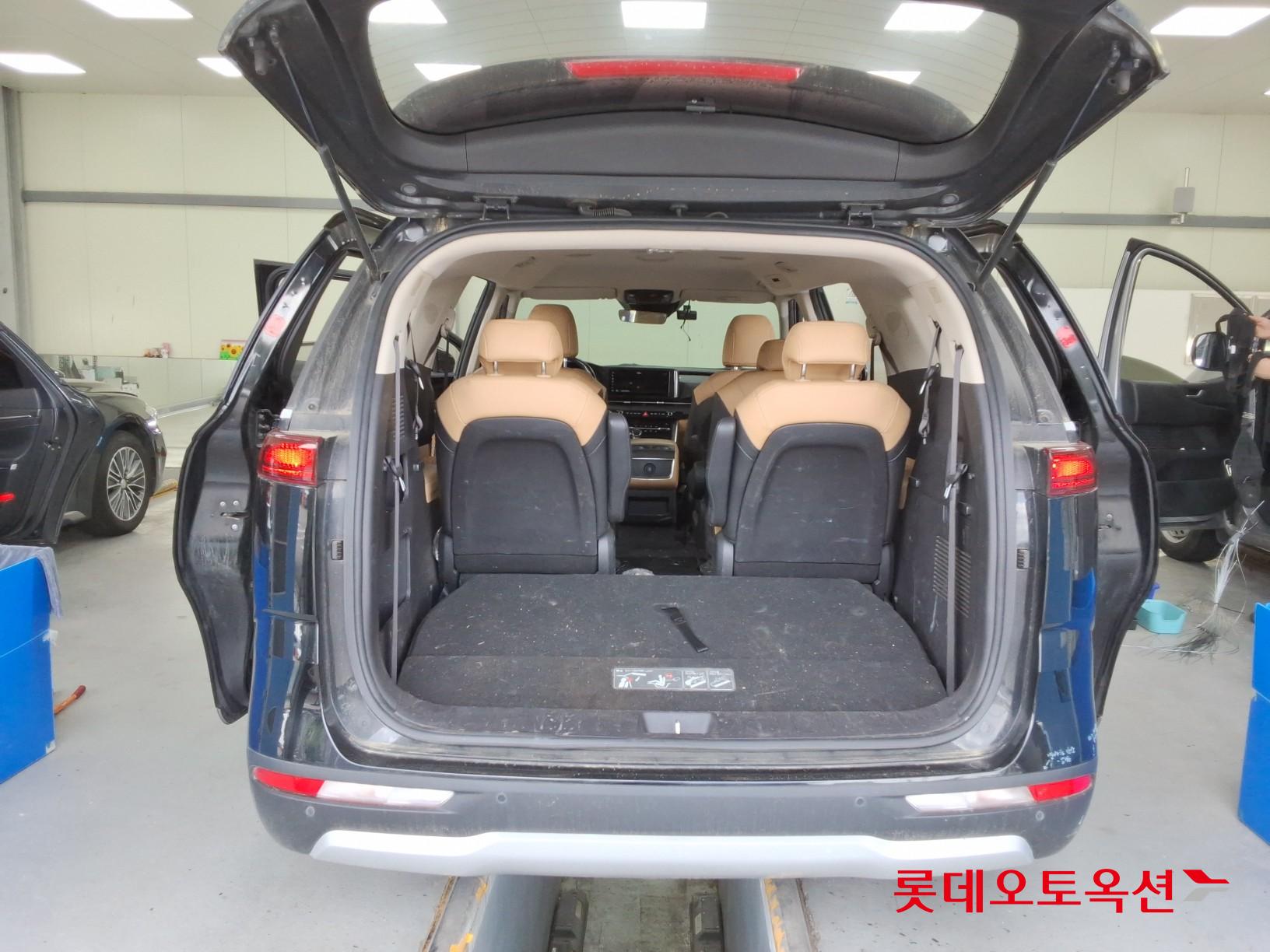 2021 - kia carnival