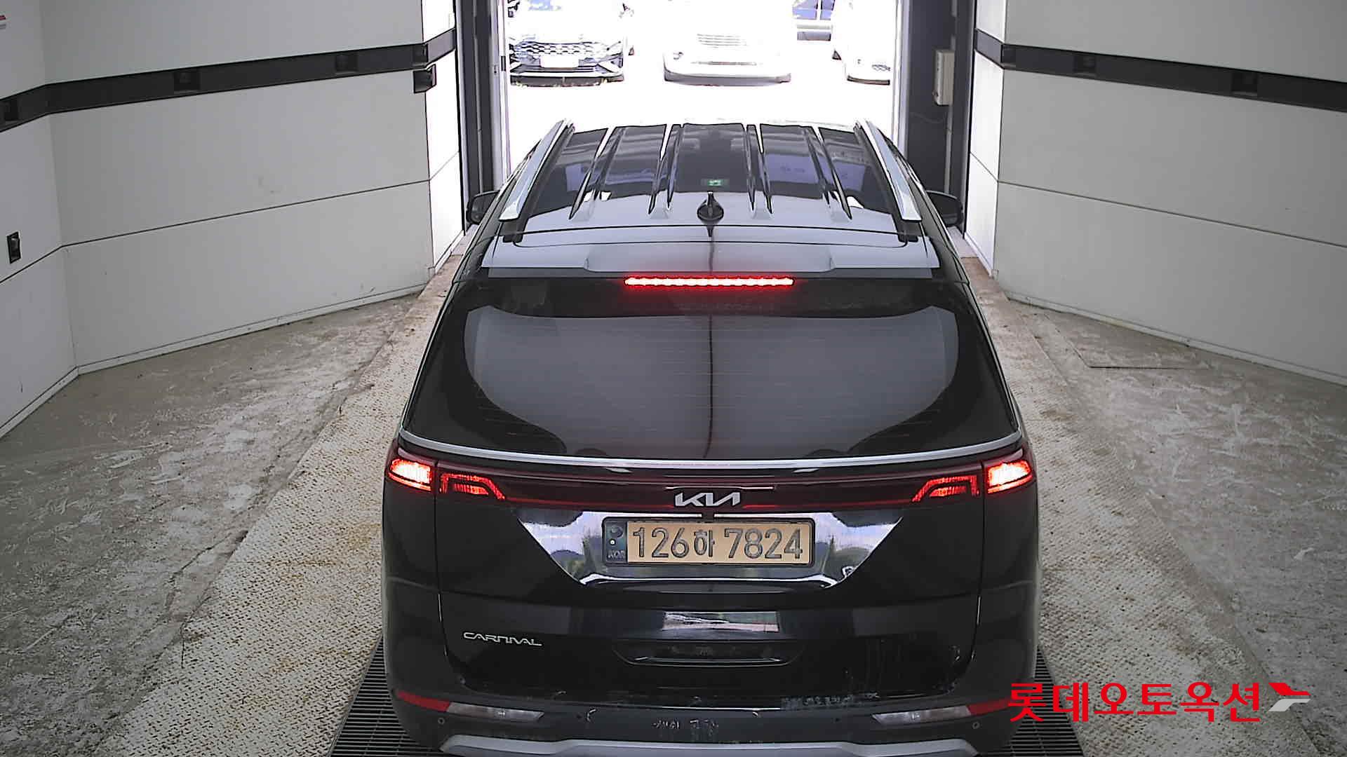 2023 - kia carnival