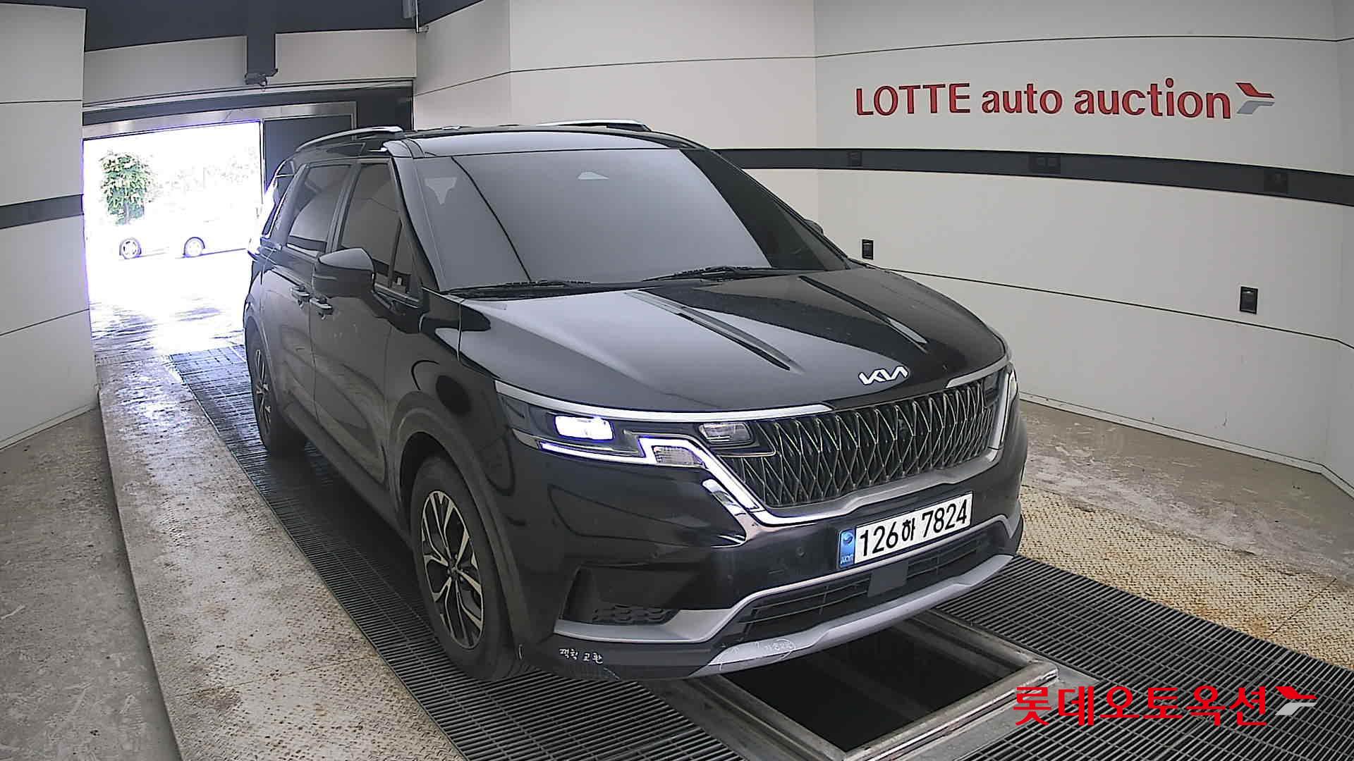 2023 - kia carnival