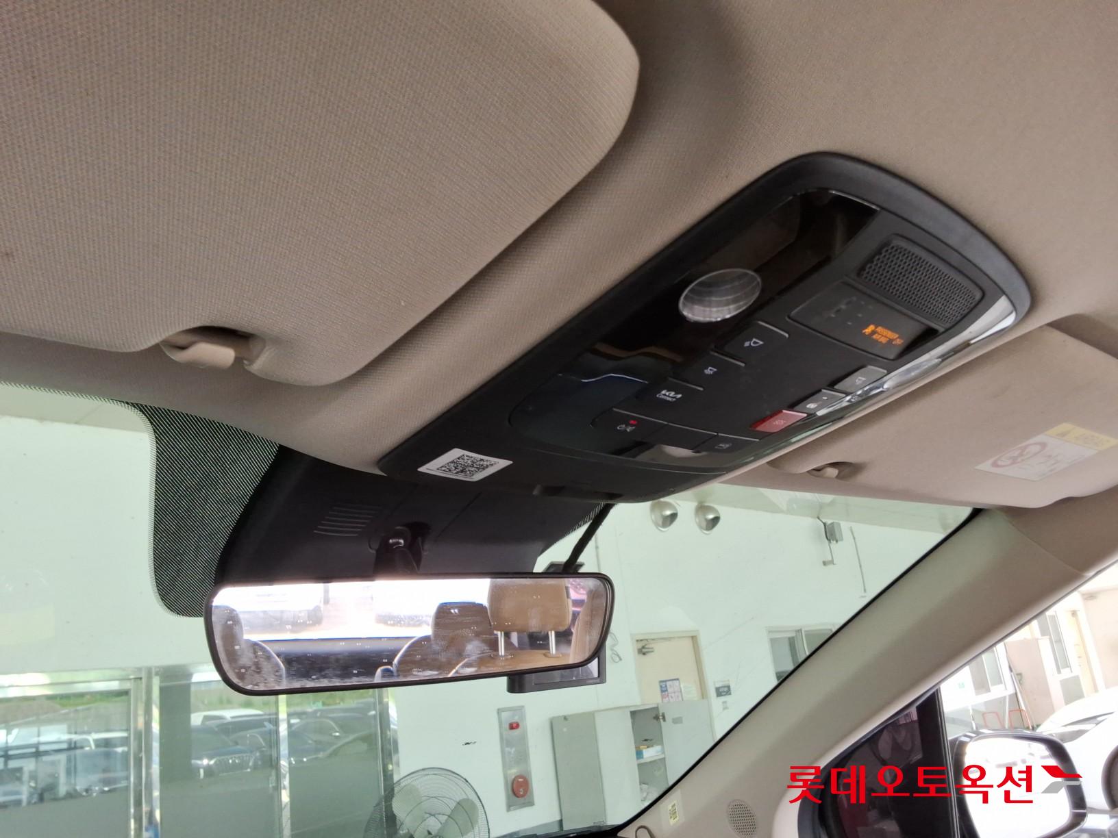 2023 - kia carnival