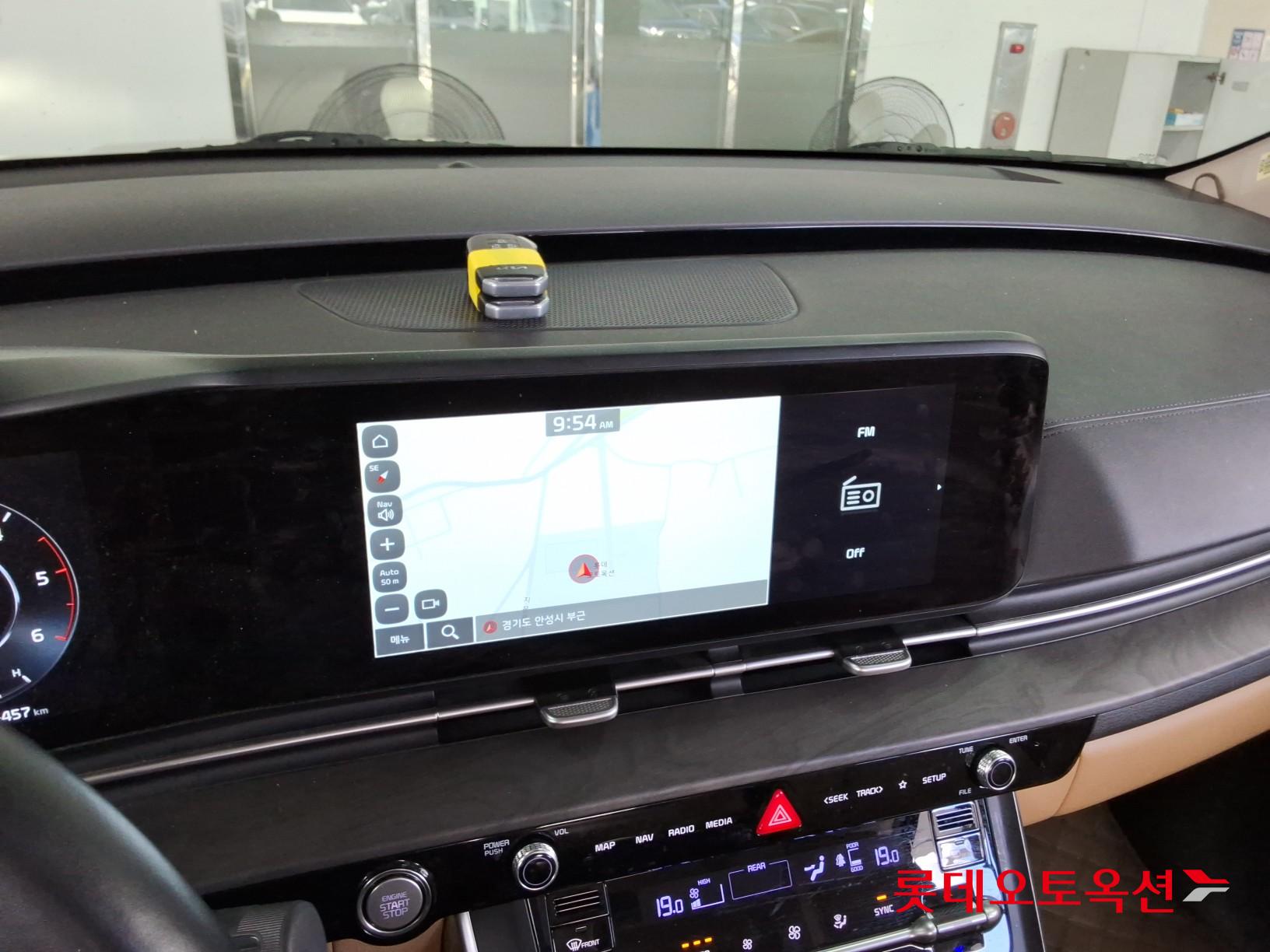 2023 - kia carnival