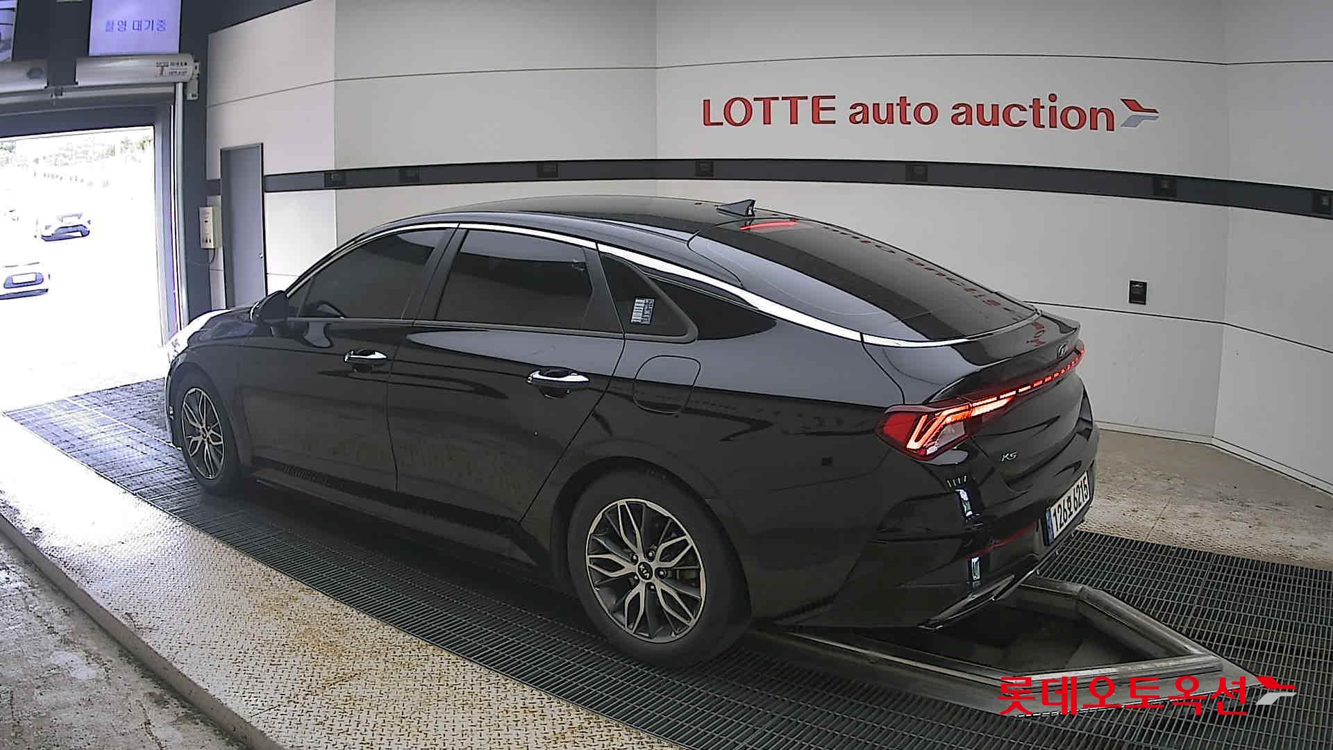 2021 - kia k5