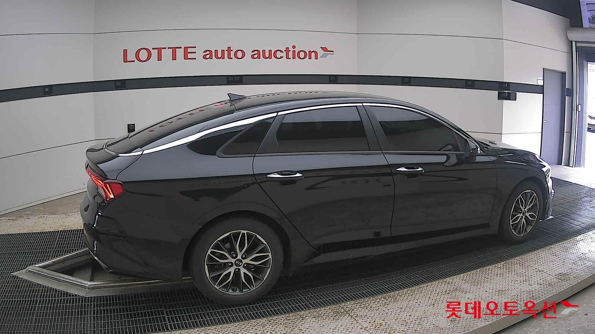 2021 - kia k5
