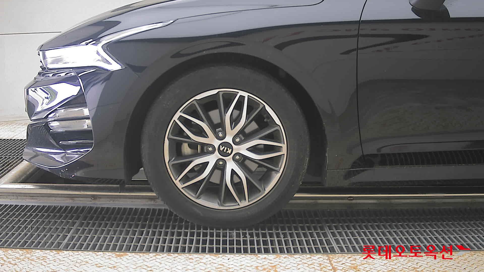 2021 - kia k5