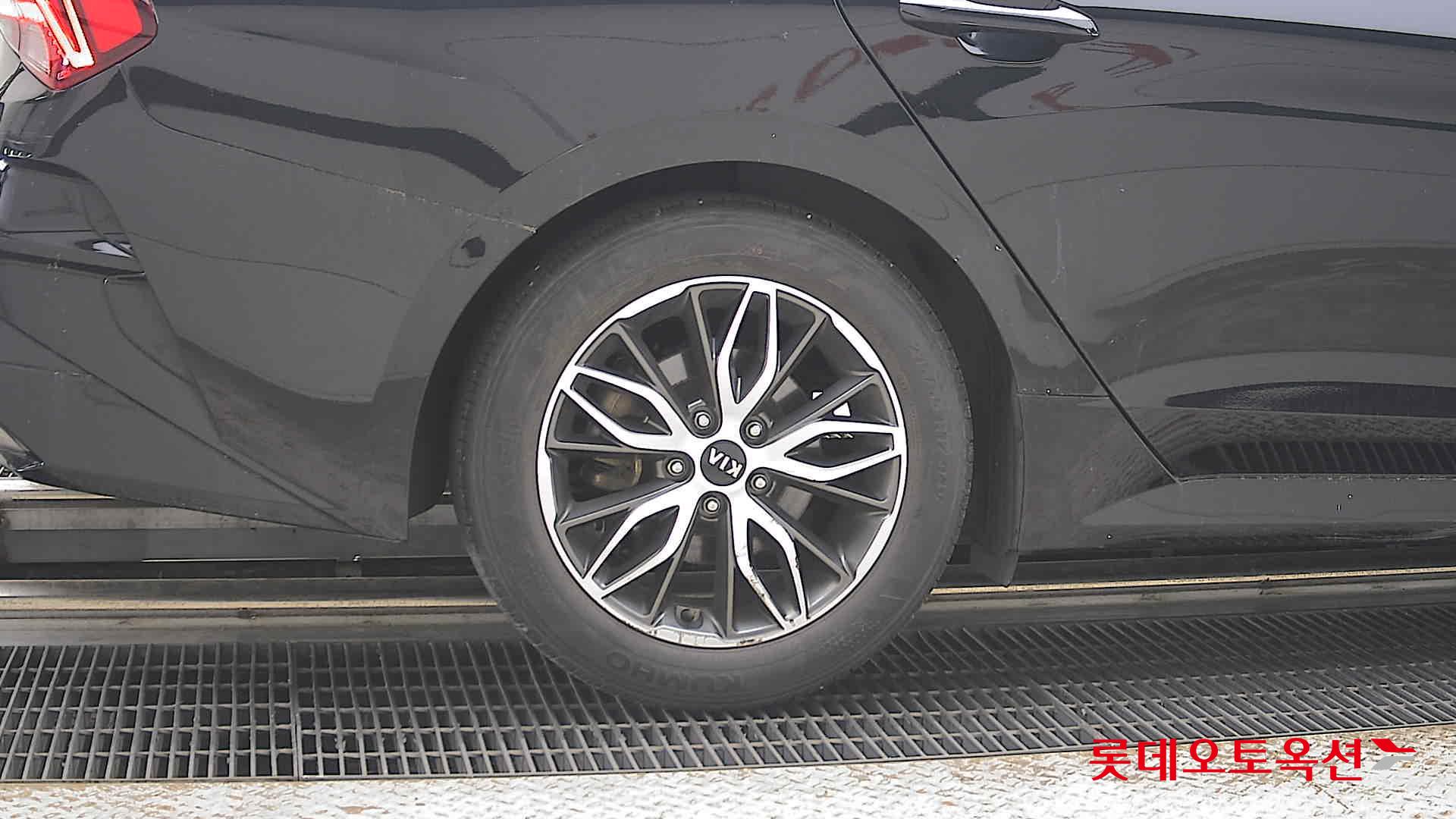 2021 - kia k5