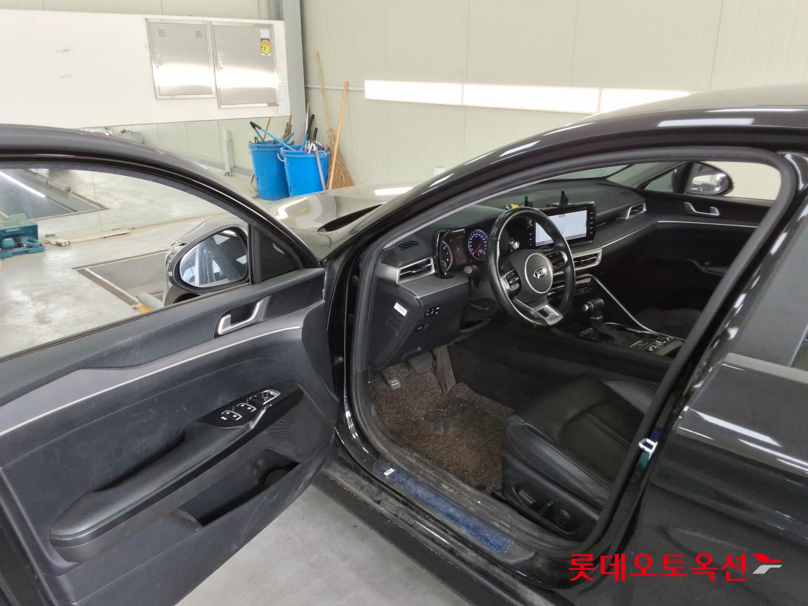 2021 - kia k5