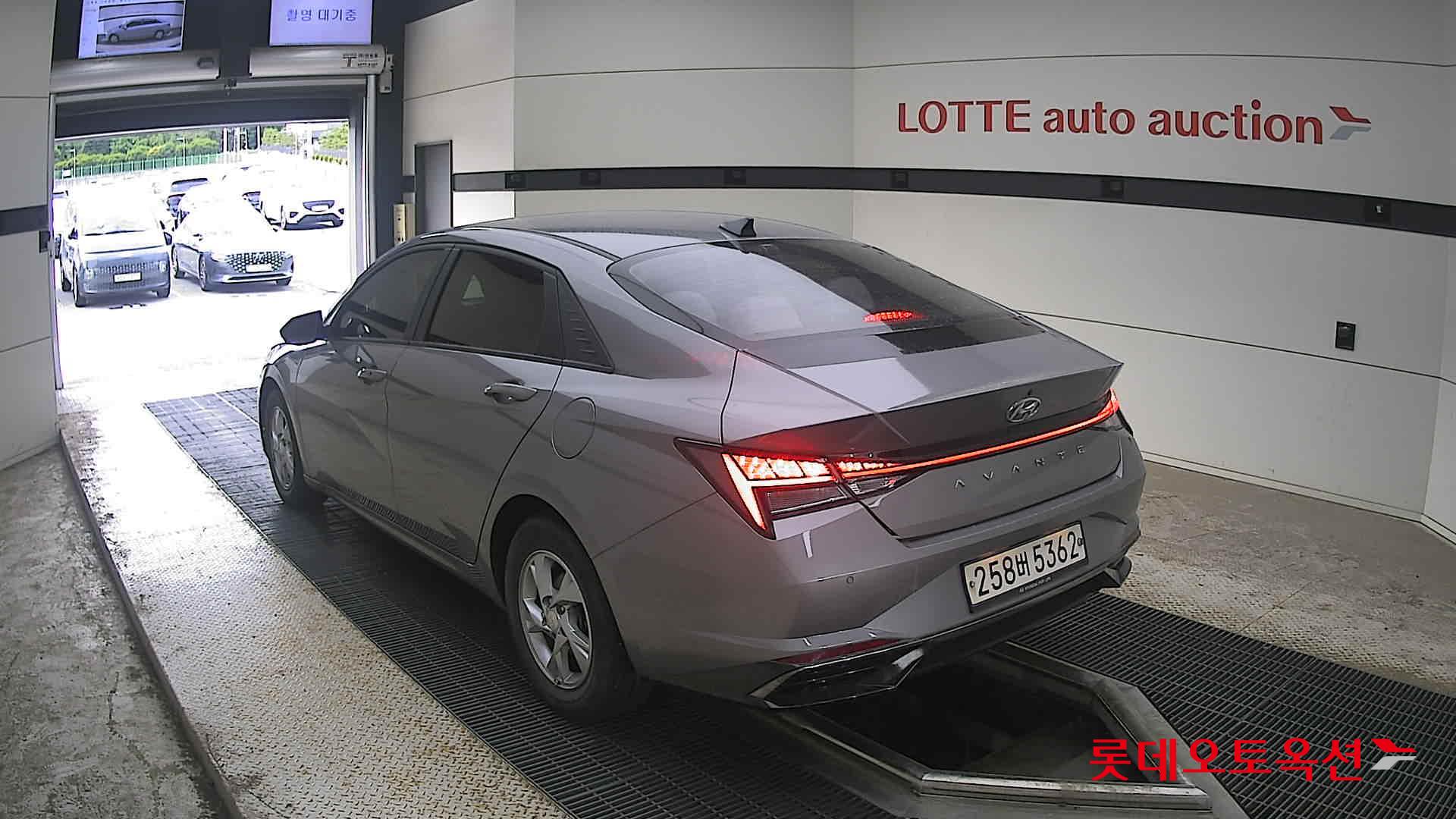 2021 - hyundai avante