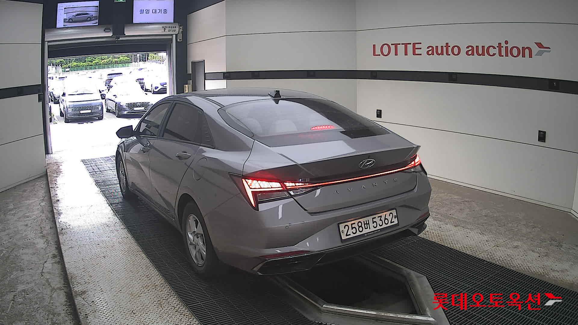 2021 - hyundai avante