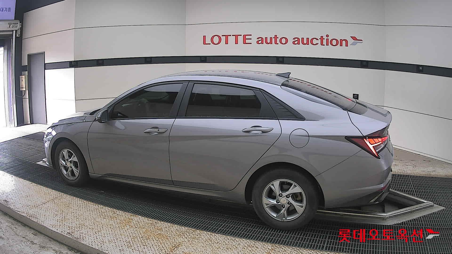 2021 - hyundai avante