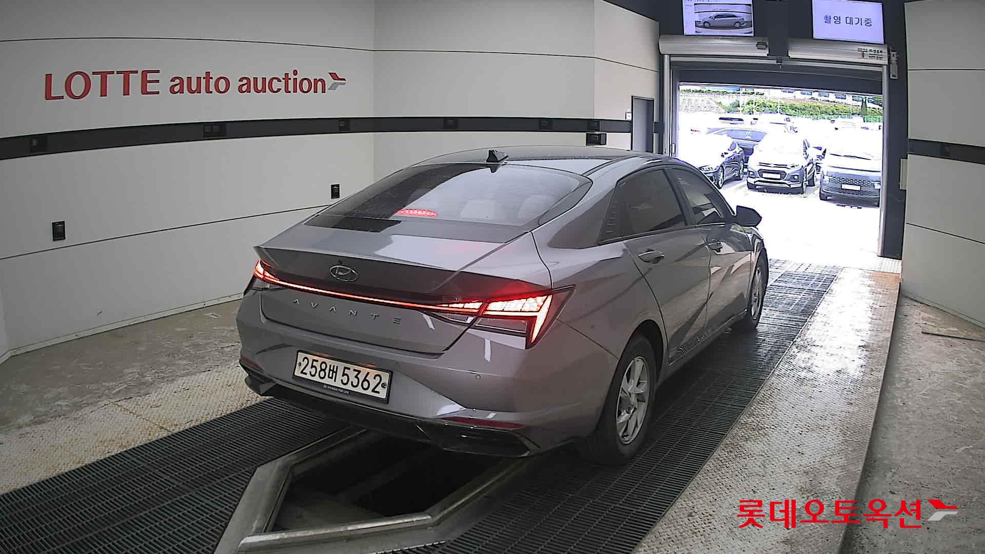 2021 - hyundai avante