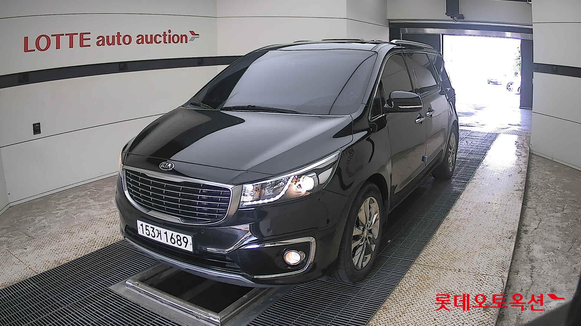 2018 - kia carnival