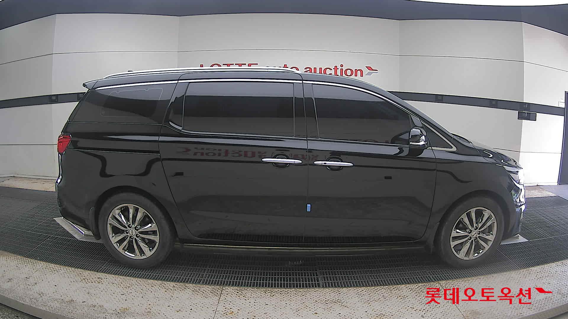 2018 - kia carnival