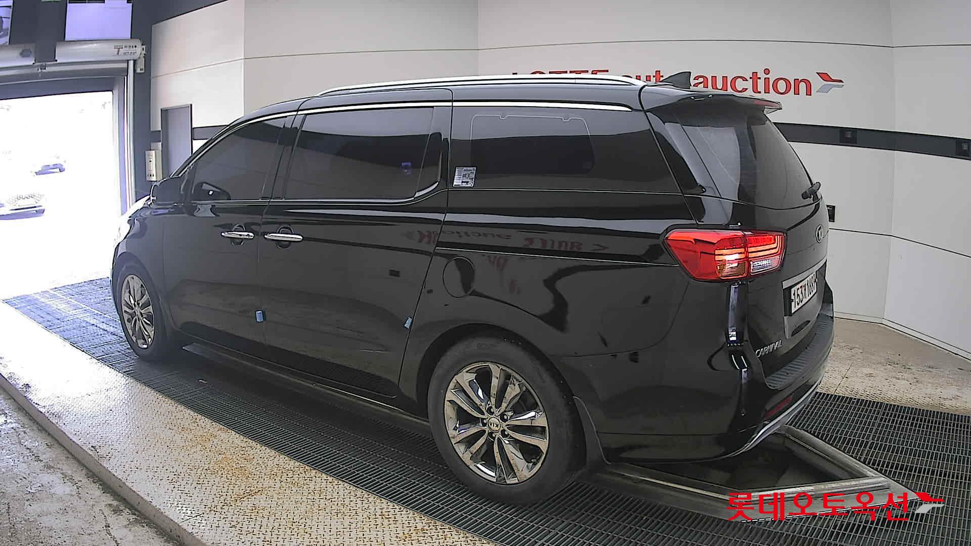 2018 - kia carnival