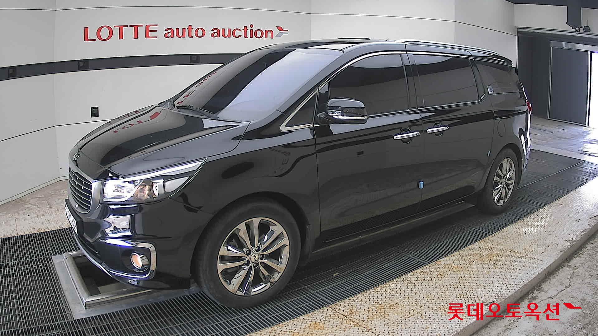 2018 - kia carnival