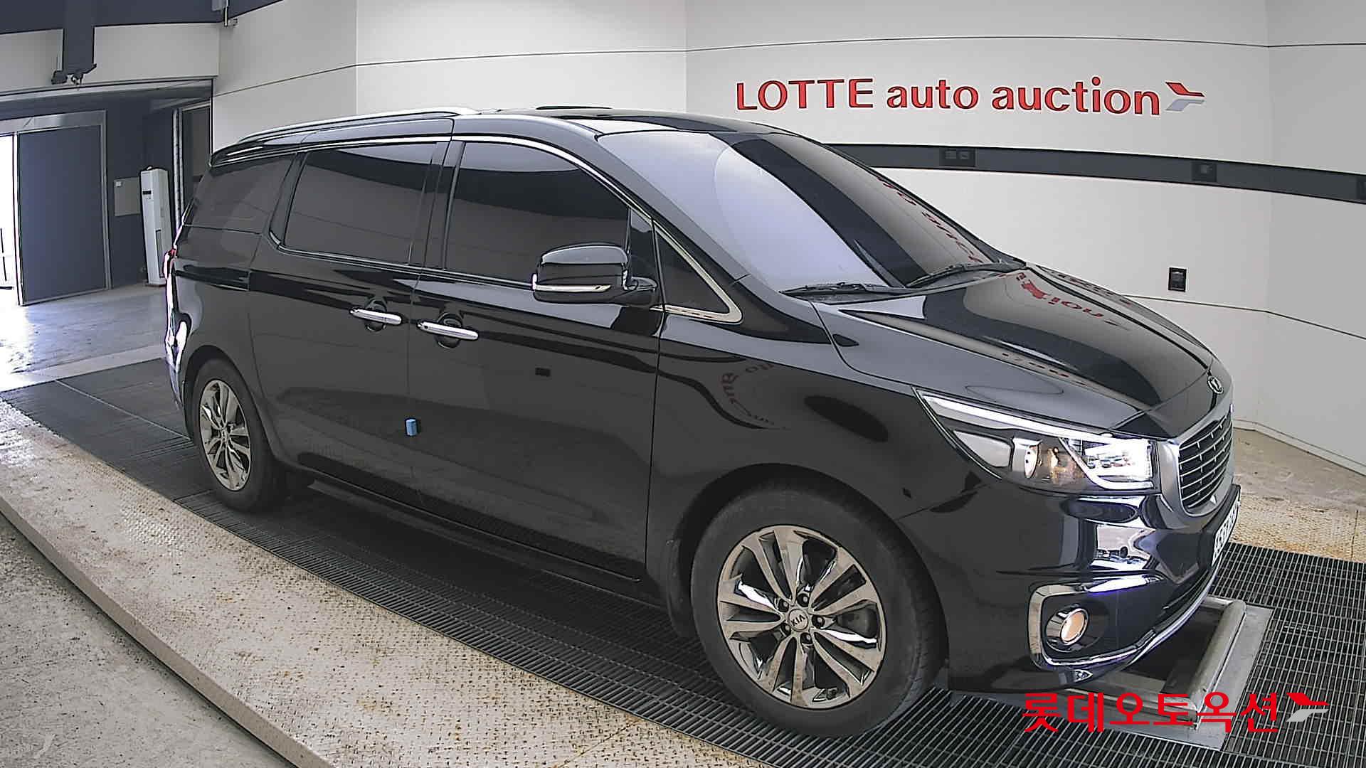 2018 - kia carnival