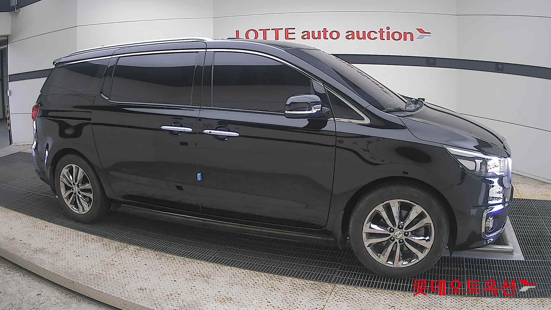 2018 - kia carnival
