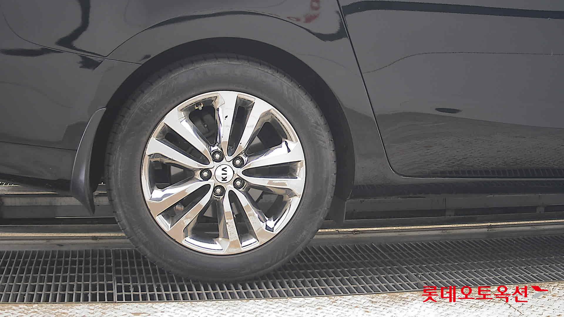 2018 - kia carnival