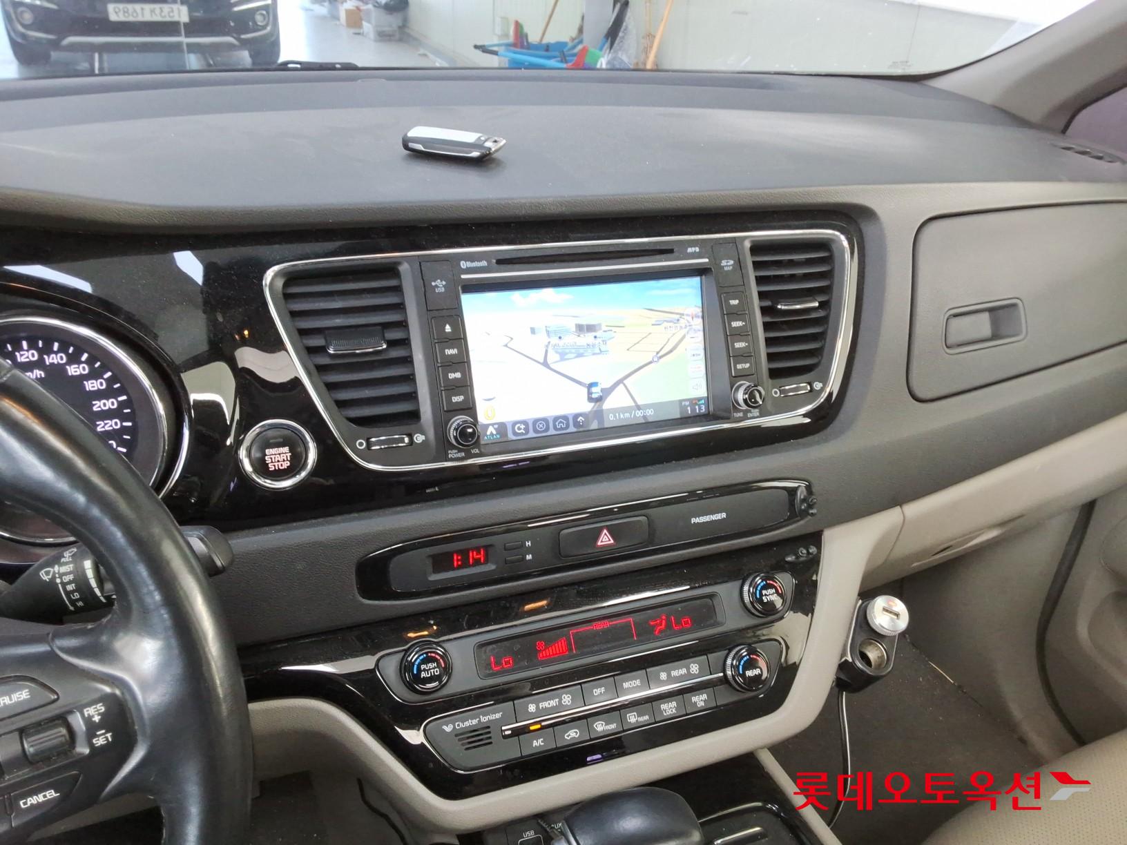 2018 - kia carnival