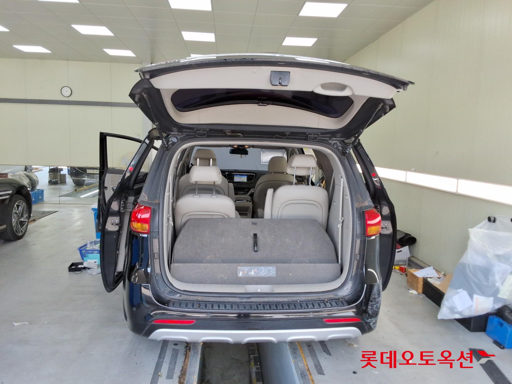 2018 - kia carnival