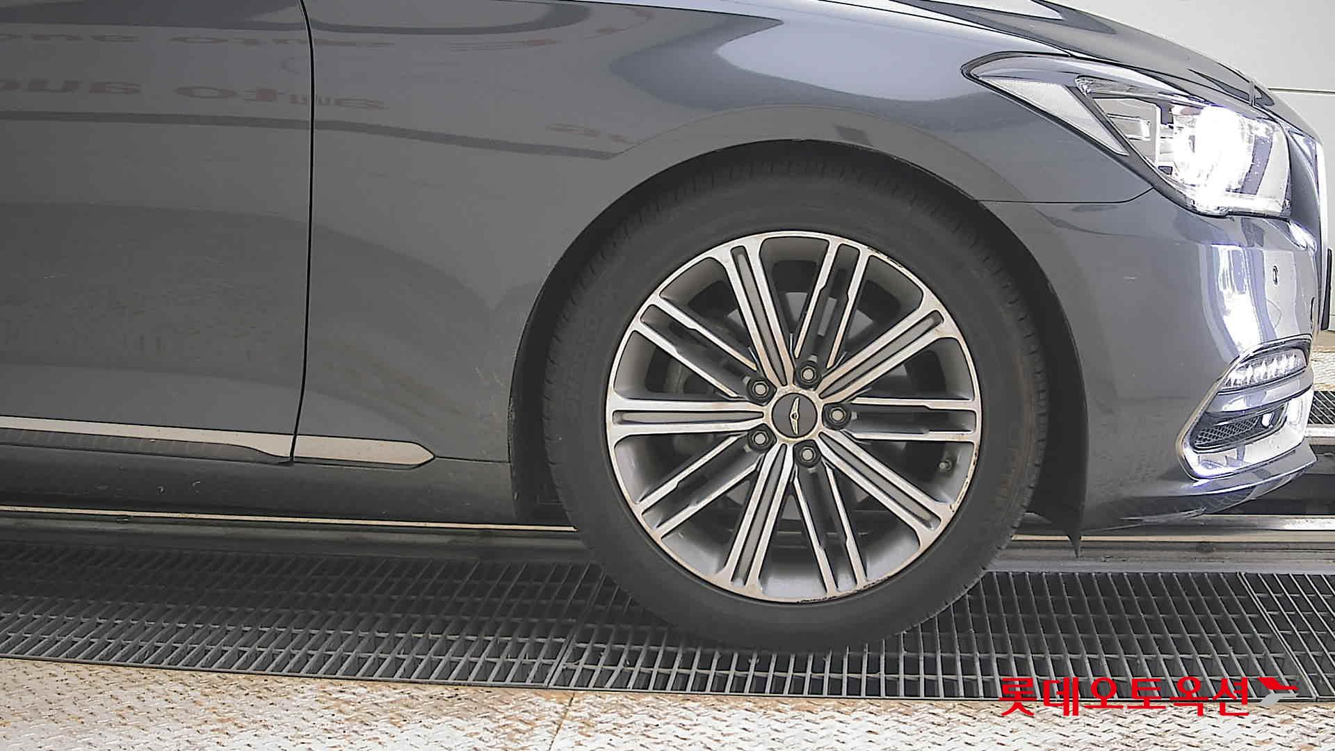2018 - genesis g80