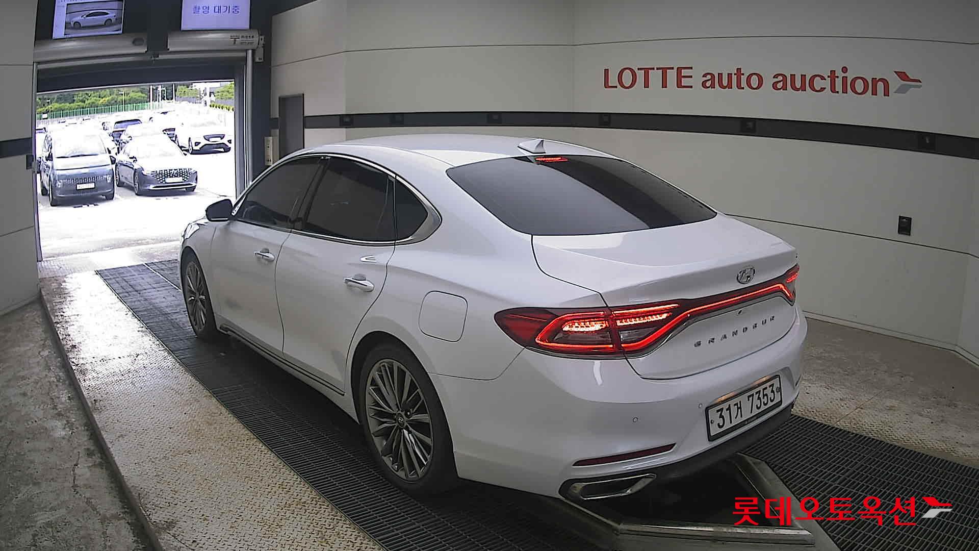 2018 - hyundai grandeur