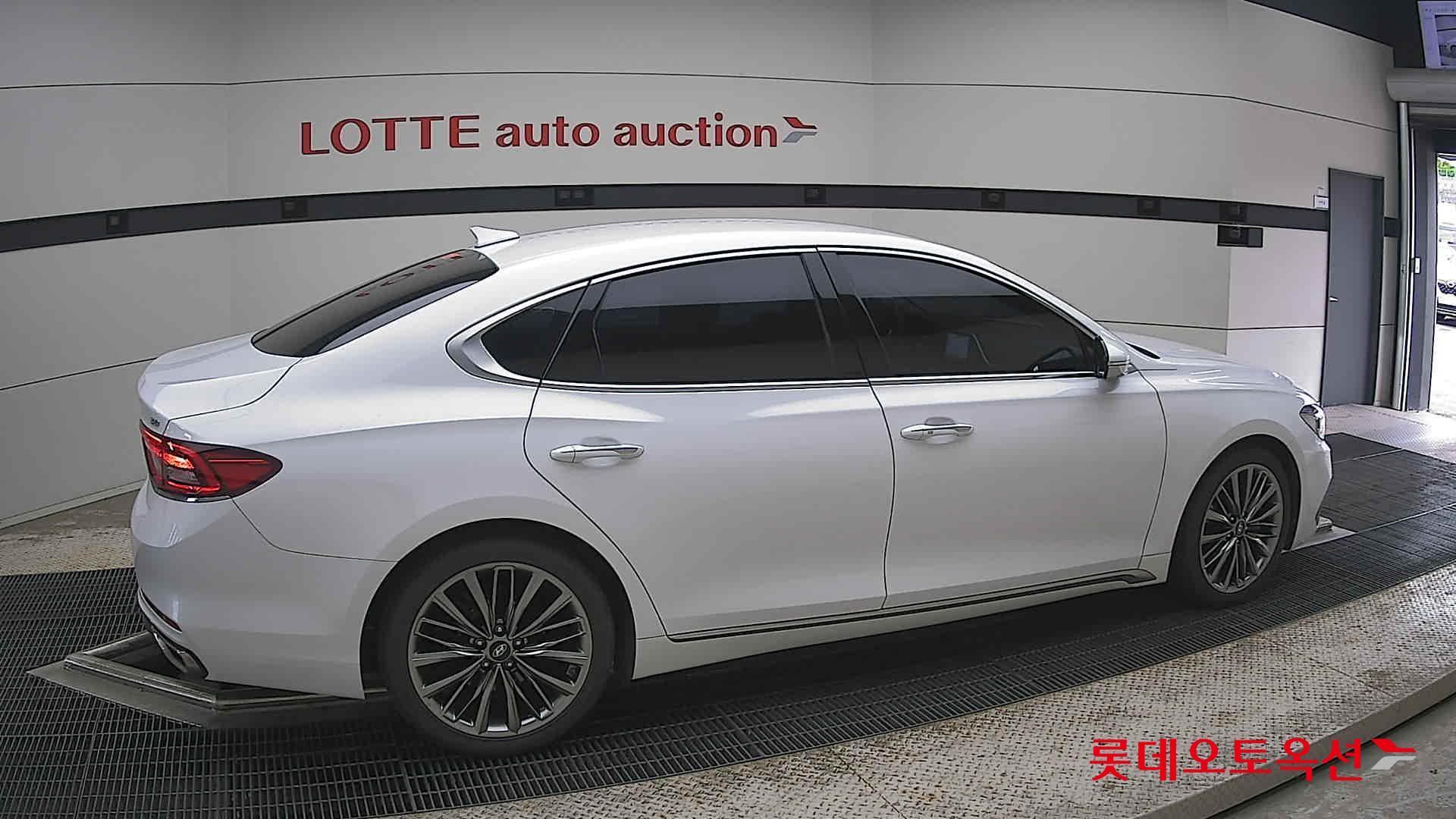 2018 - hyundai grandeur