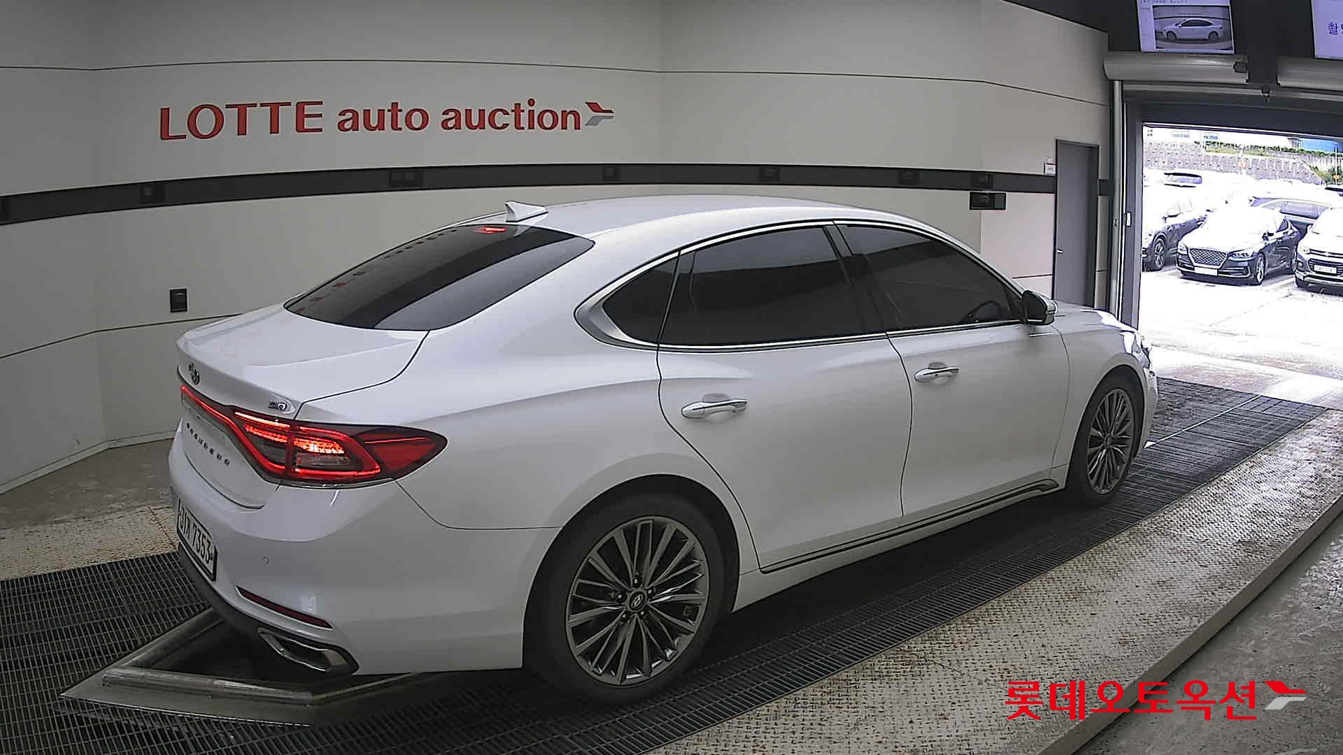 2018 - hyundai grandeur