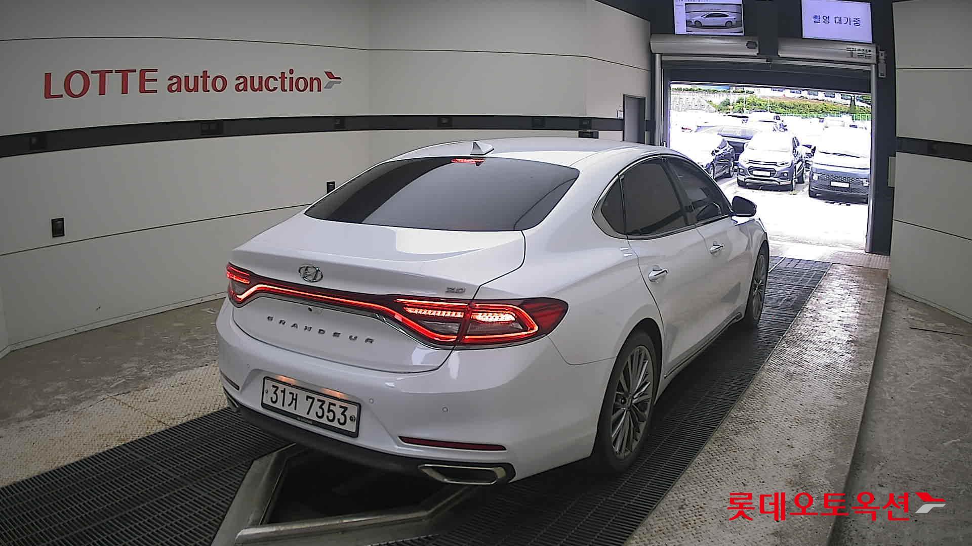 2018 - hyundai grandeur