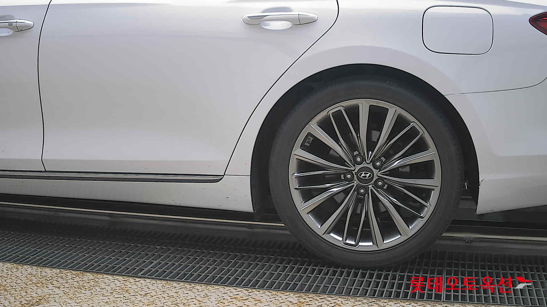 2018 - hyundai grandeur