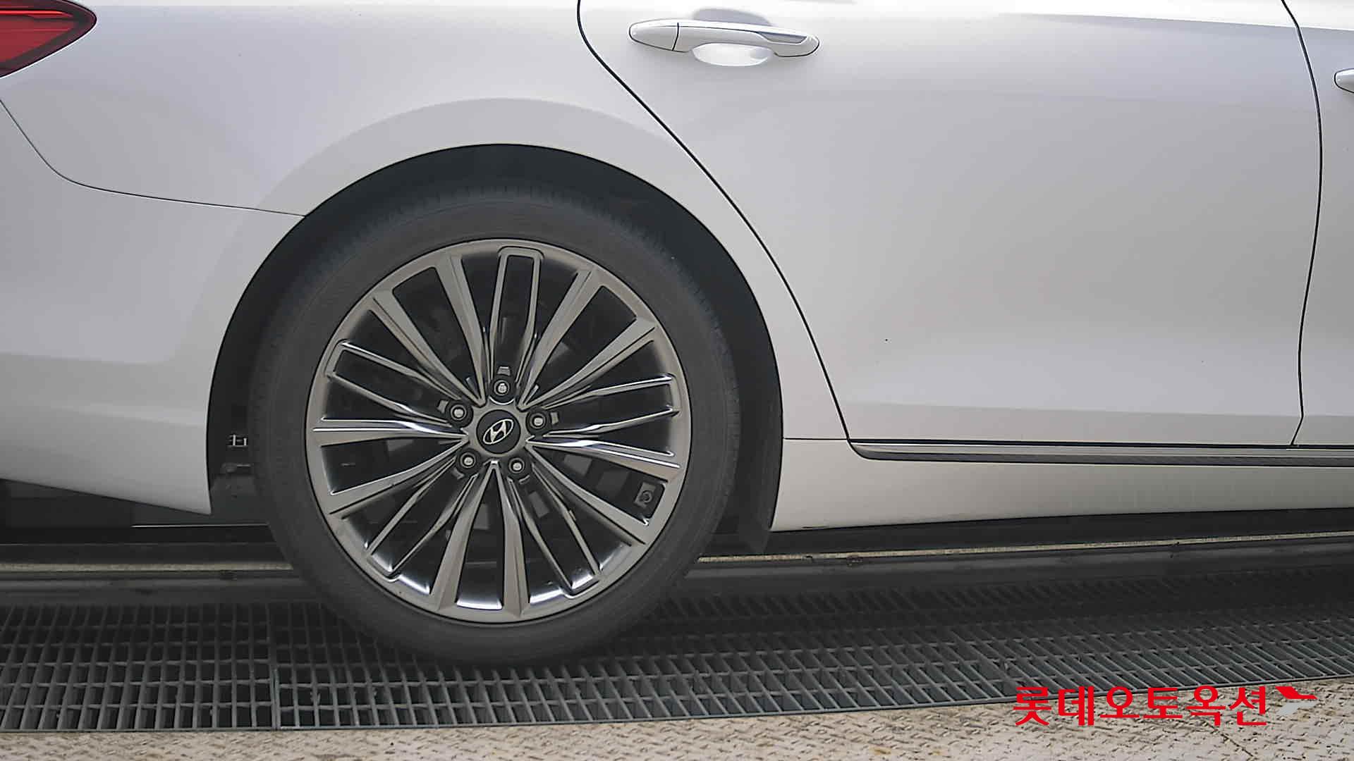 2018 - hyundai grandeur