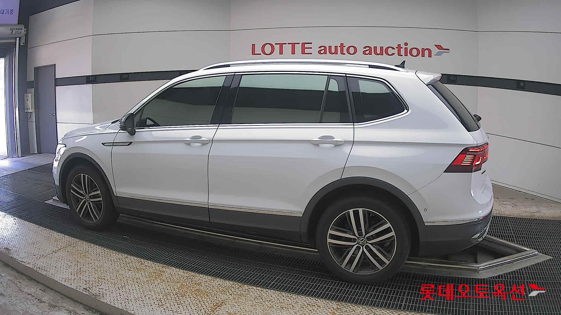 2022 - volkswagen tiguan